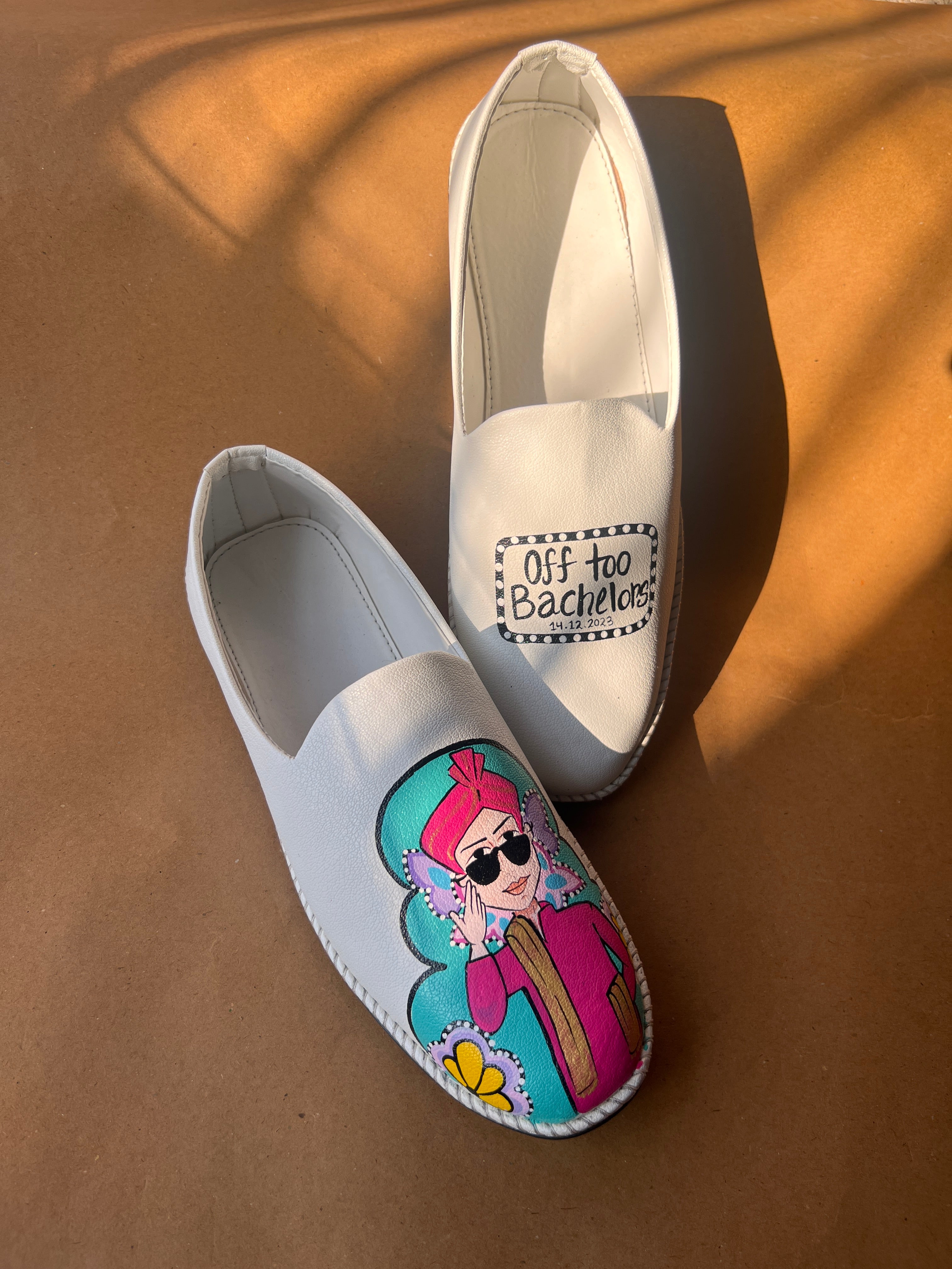 White swag dulha  mojirs