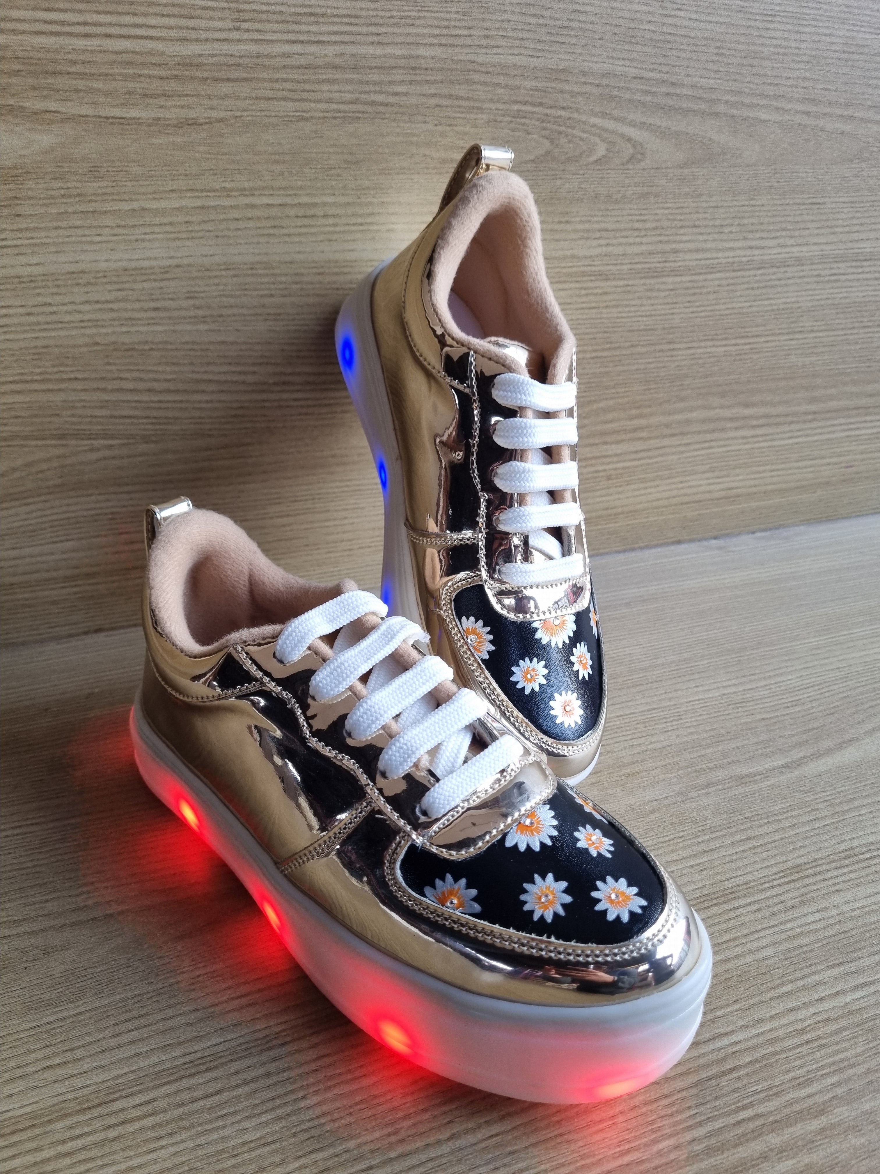 LED RECHARGEABLE GOLDEN sunflower sneakers