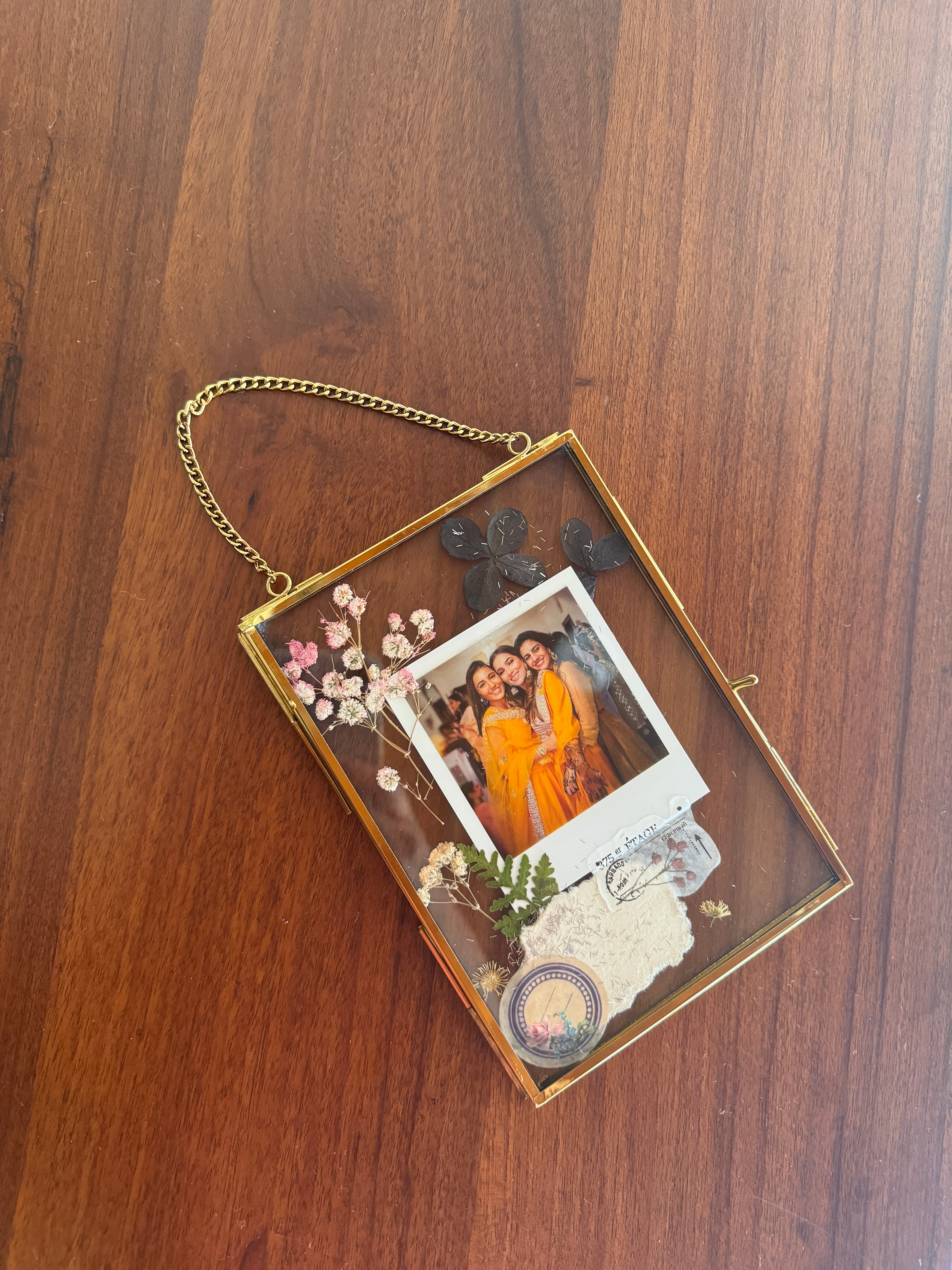 Pressed flower photo frame with photo