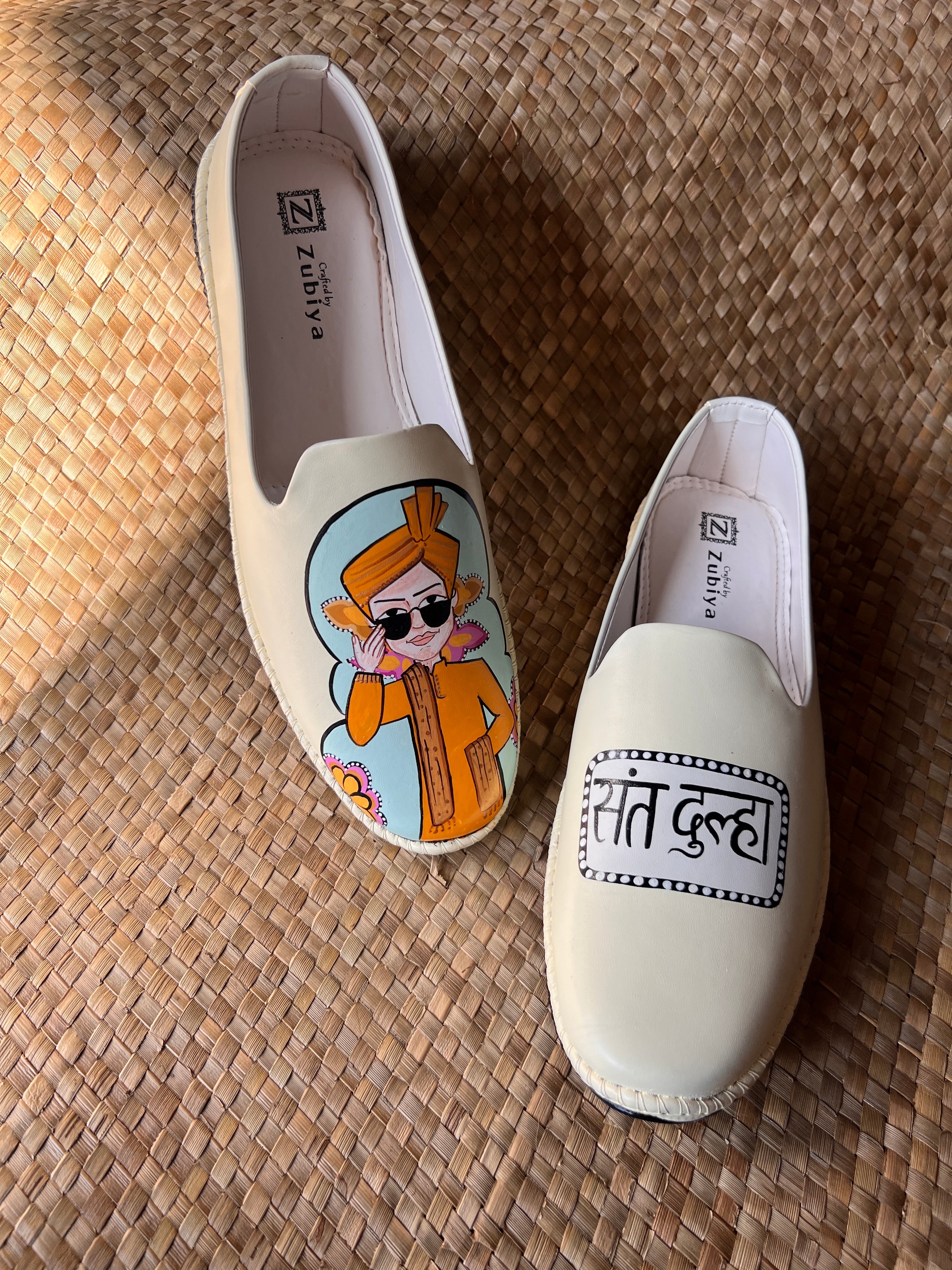 Cream juttis couple combo