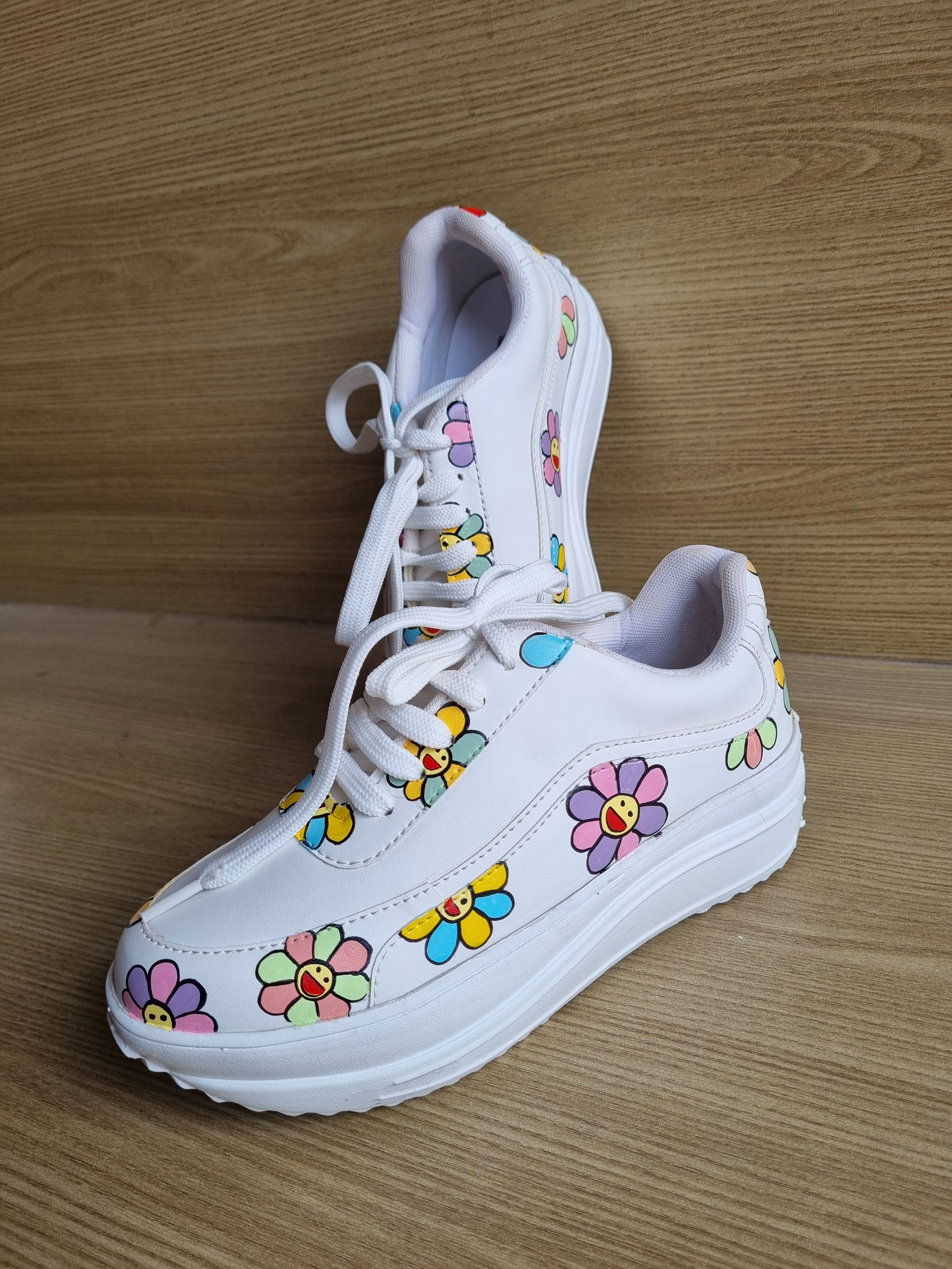 Smiley flower sneakers