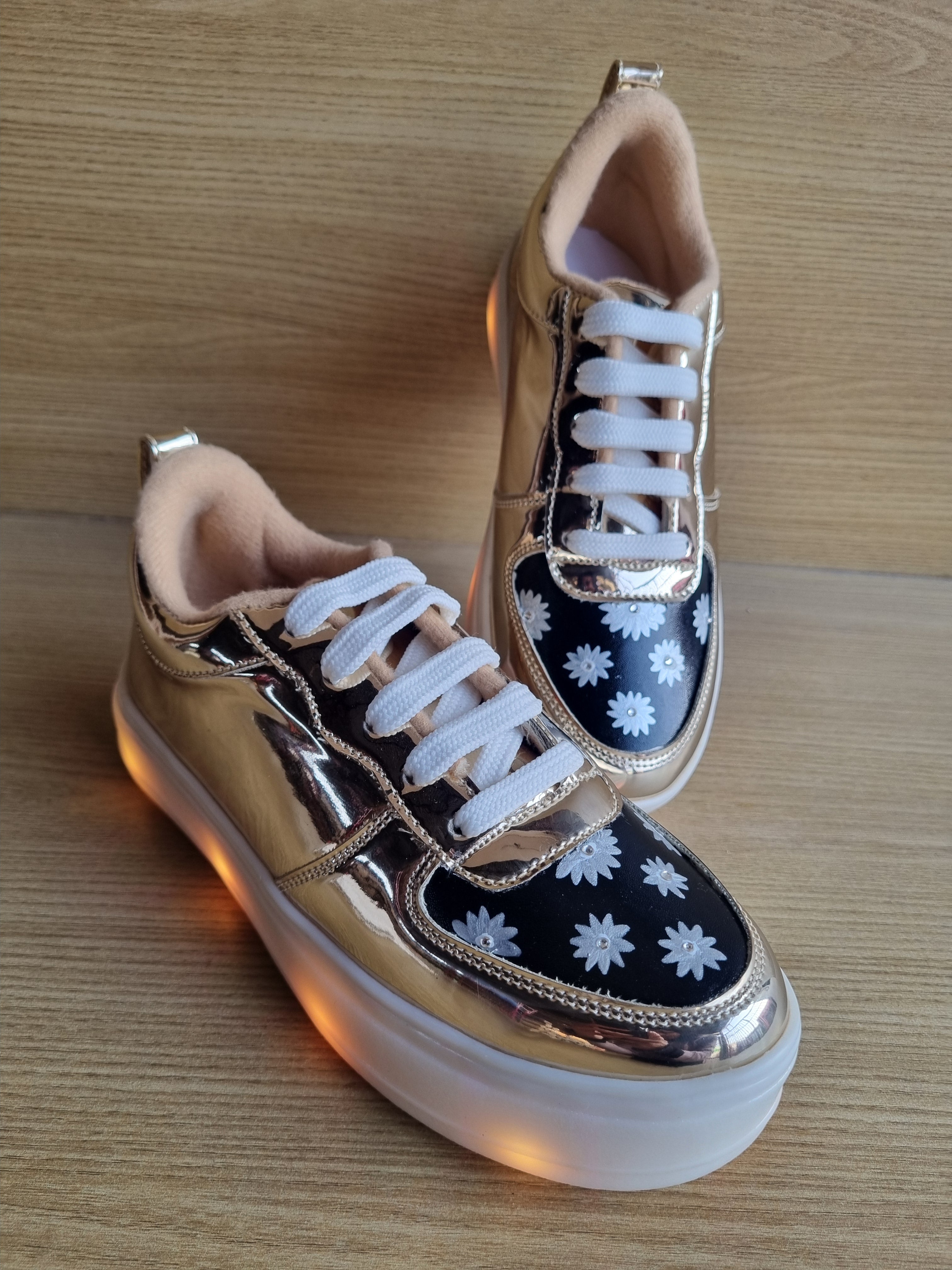 LED RECHARGEABLE GOLDEN sunflower sneakers