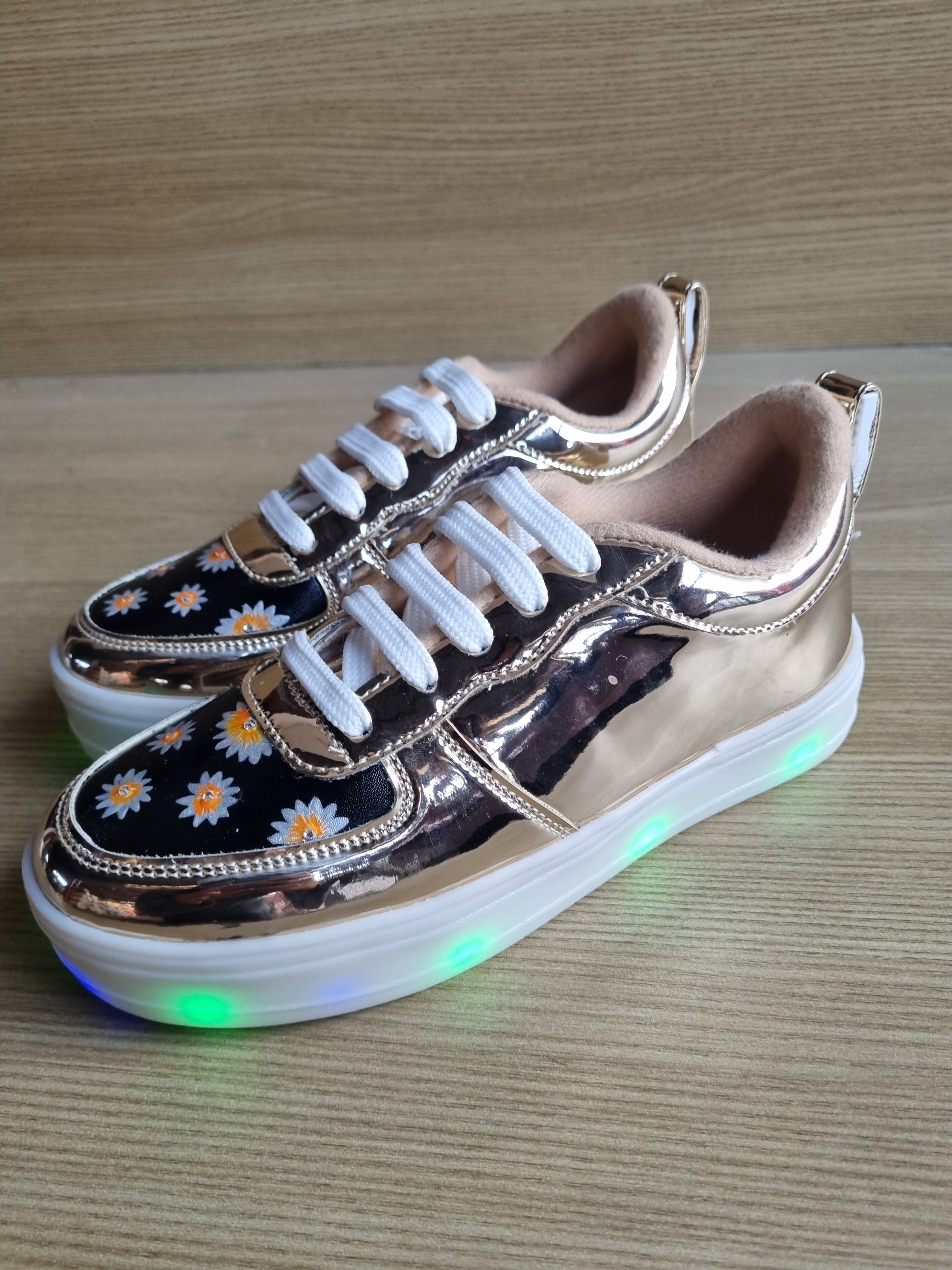 LED RECHARGEABLE GOLDEN sunflower sneakers