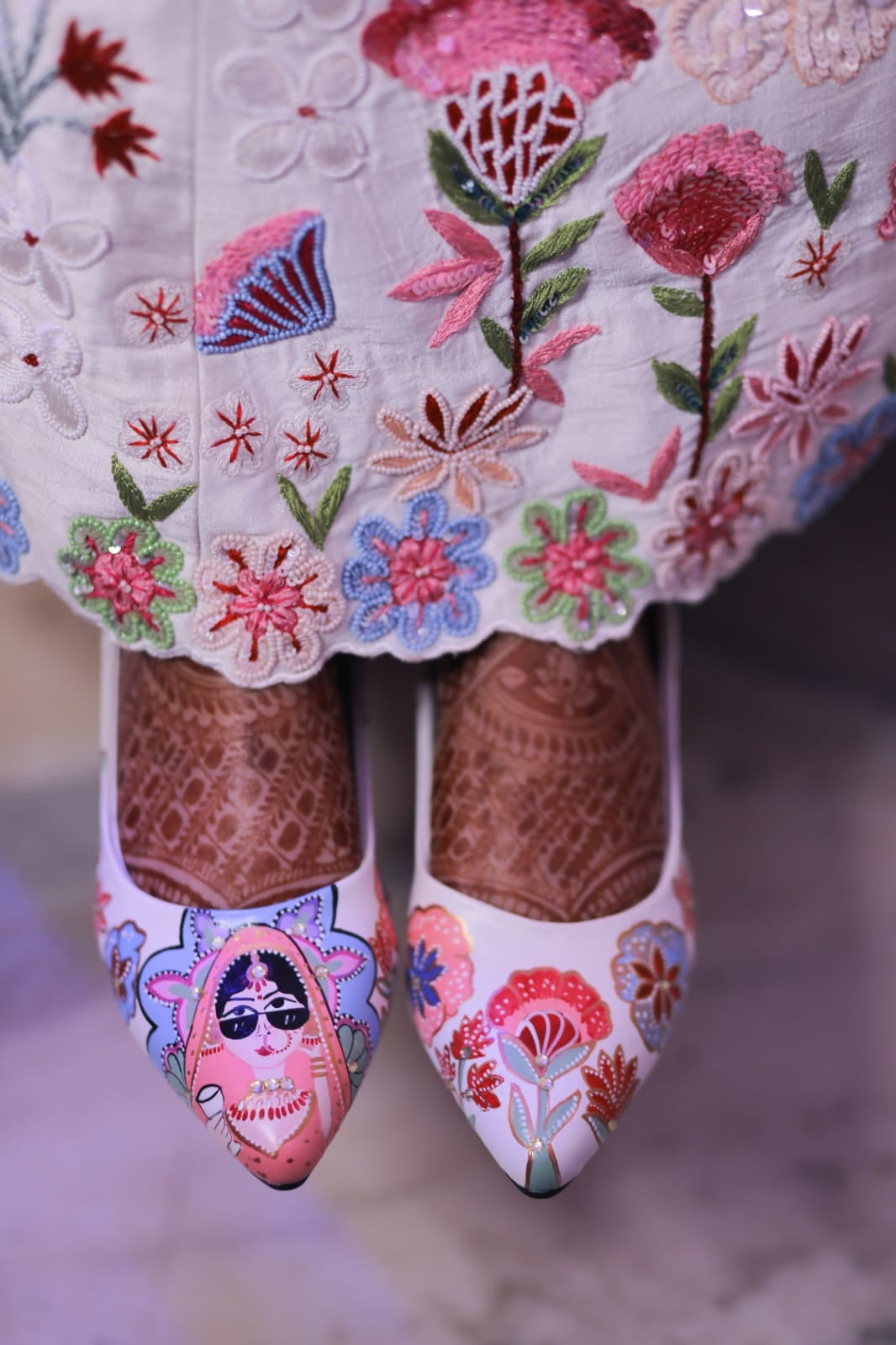 Pastel dulhaniya pointed juttis