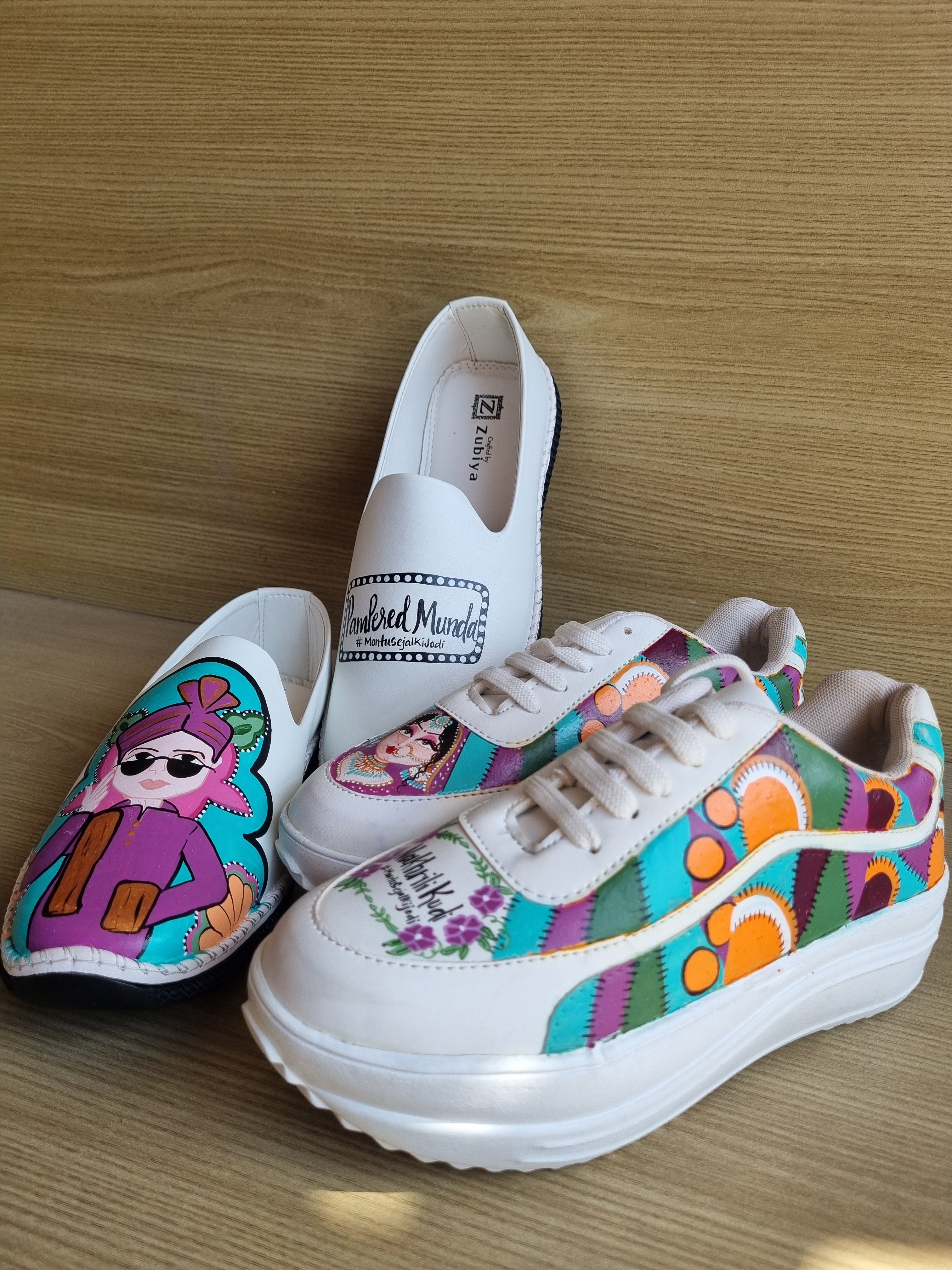 White mojri-heel sneakers couple Combo