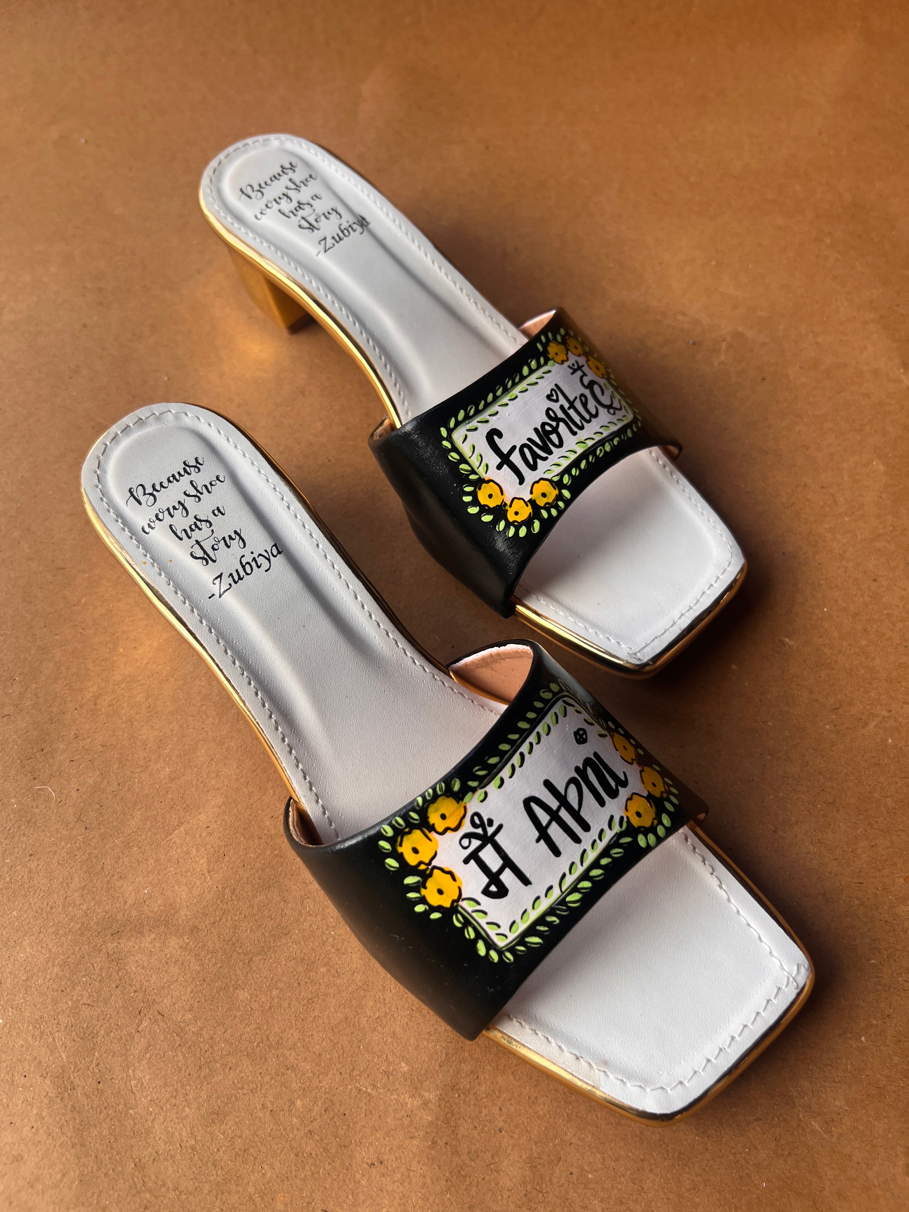 Mein apni favorite hun Kitten Heels