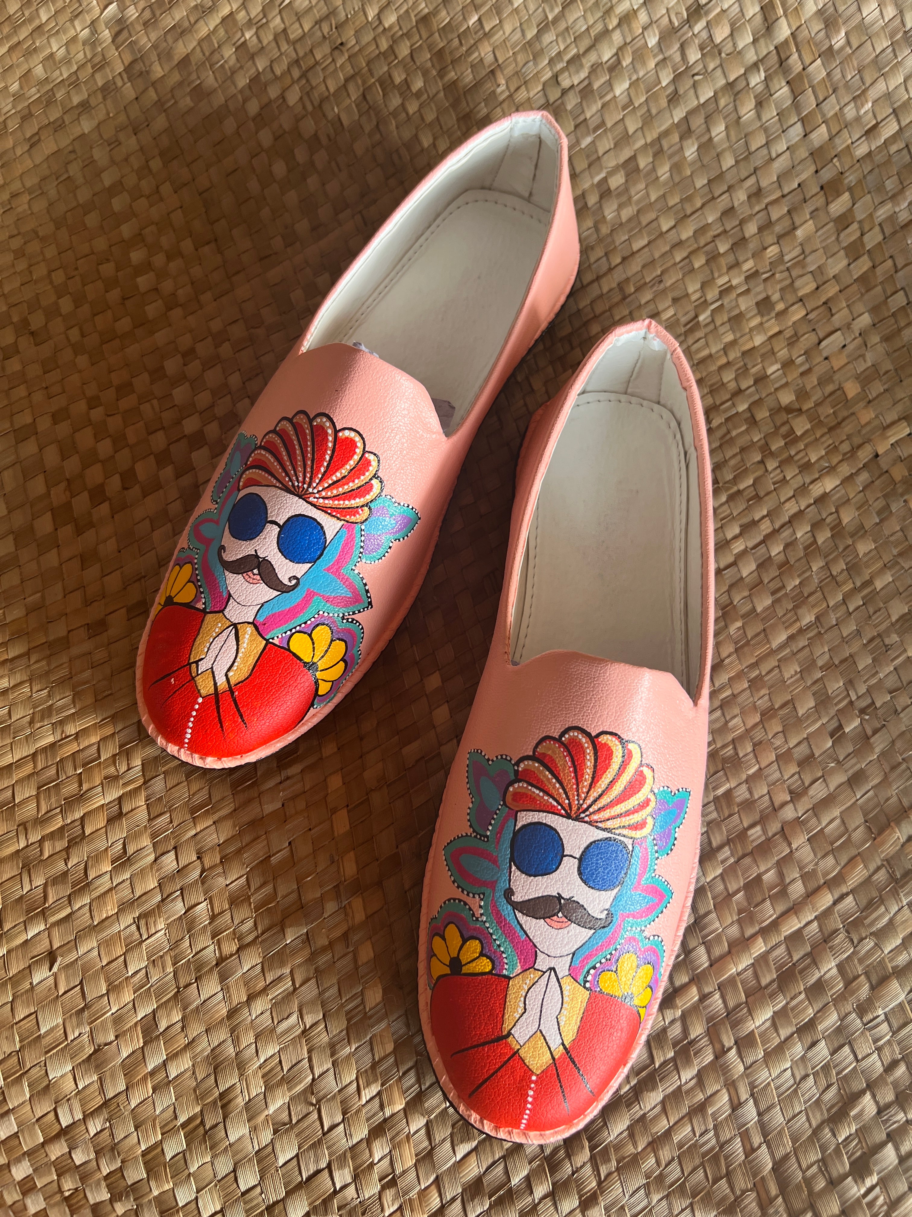 Peach rajasthani dulha mojris