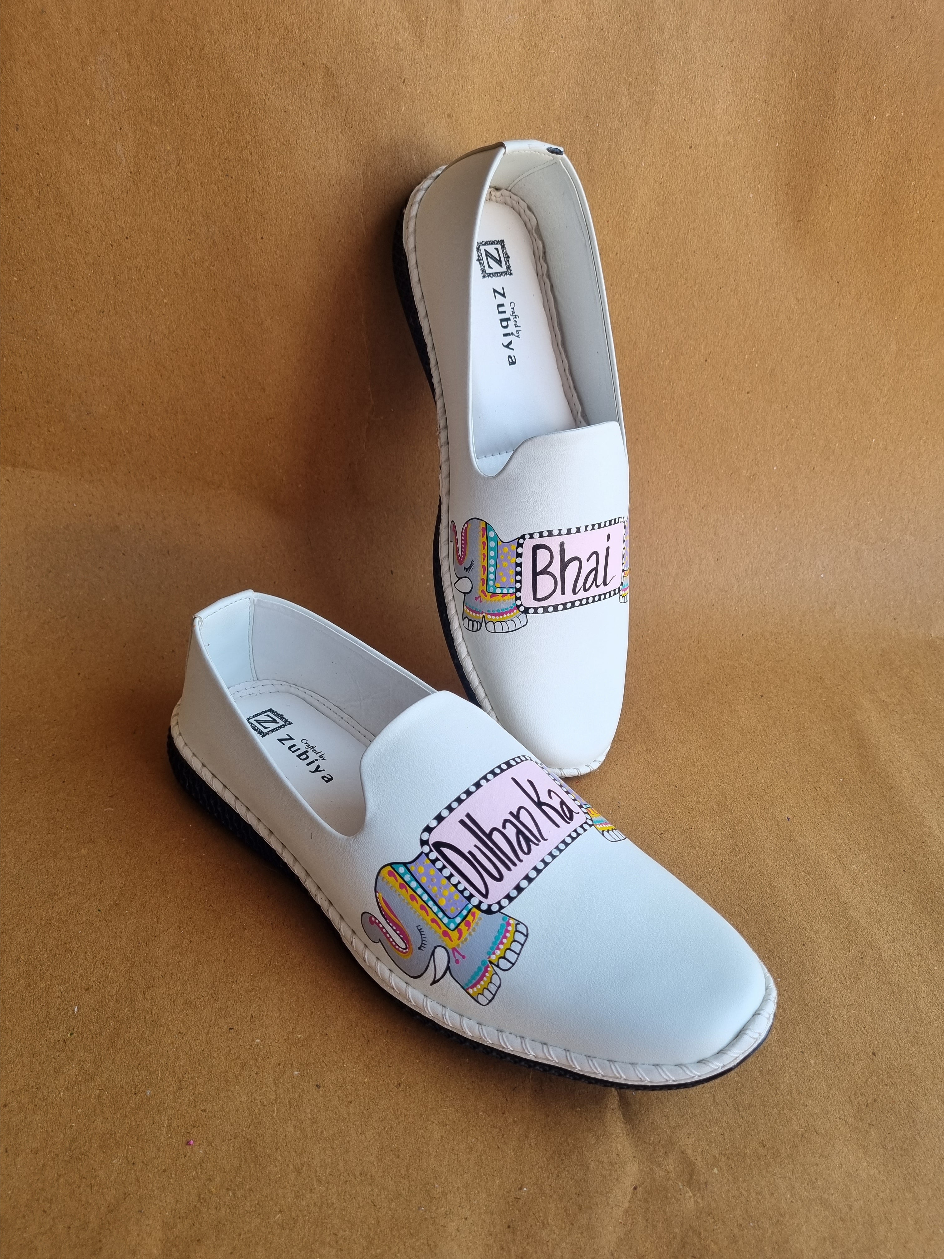 White baby pink dulhan ka bhai mojris