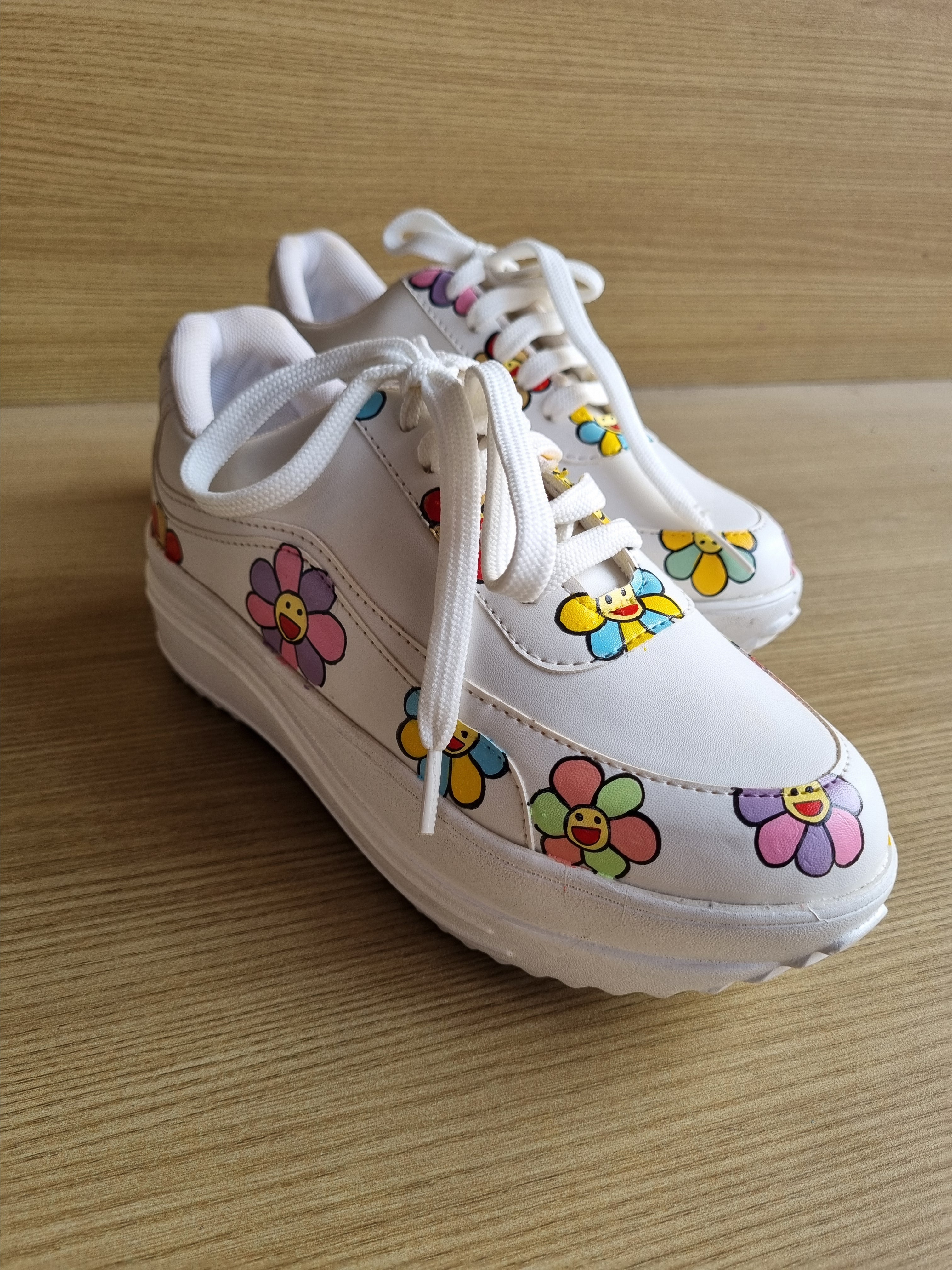 Smiley flower sneakers