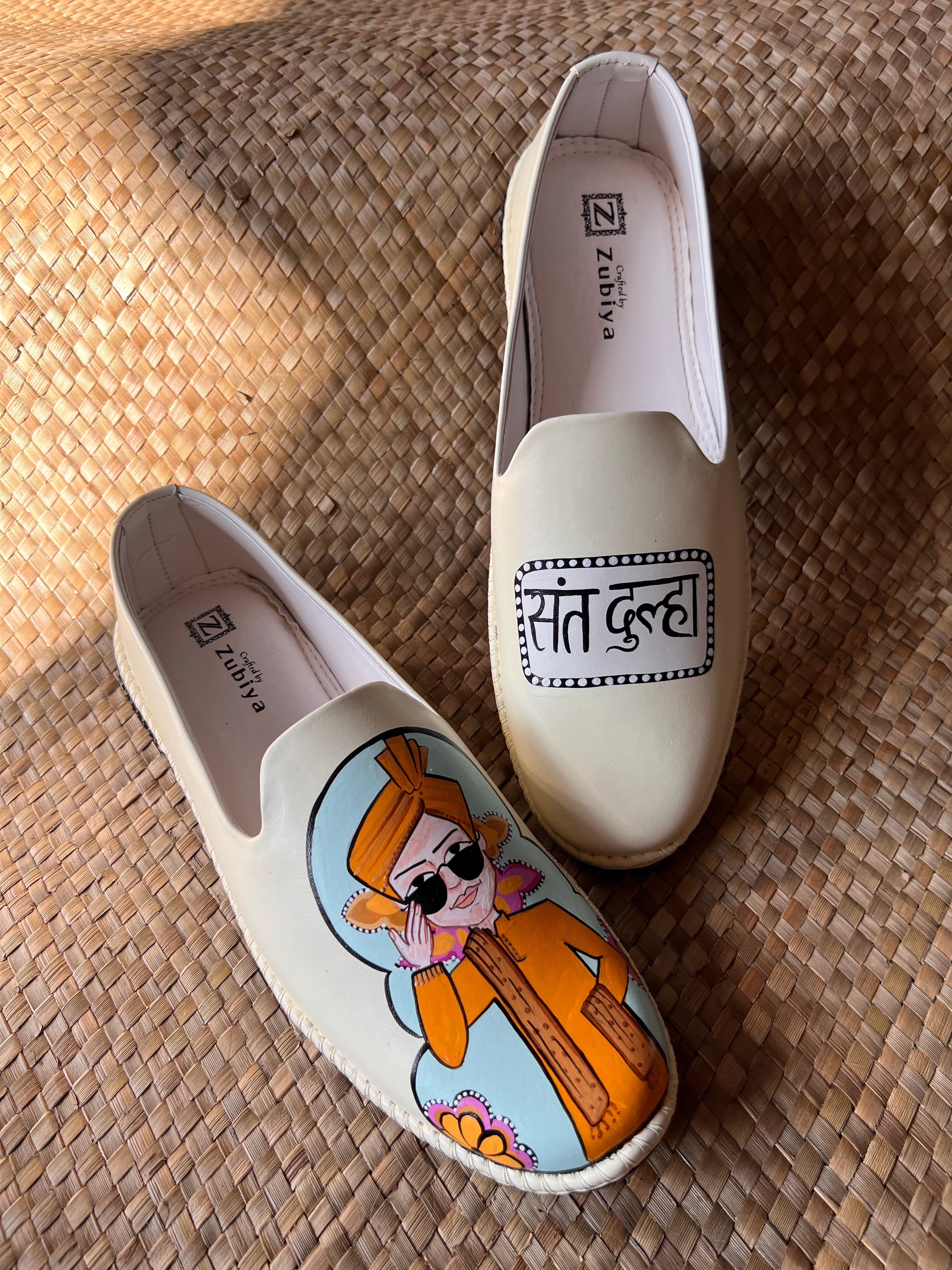 Cream juttis couple combo