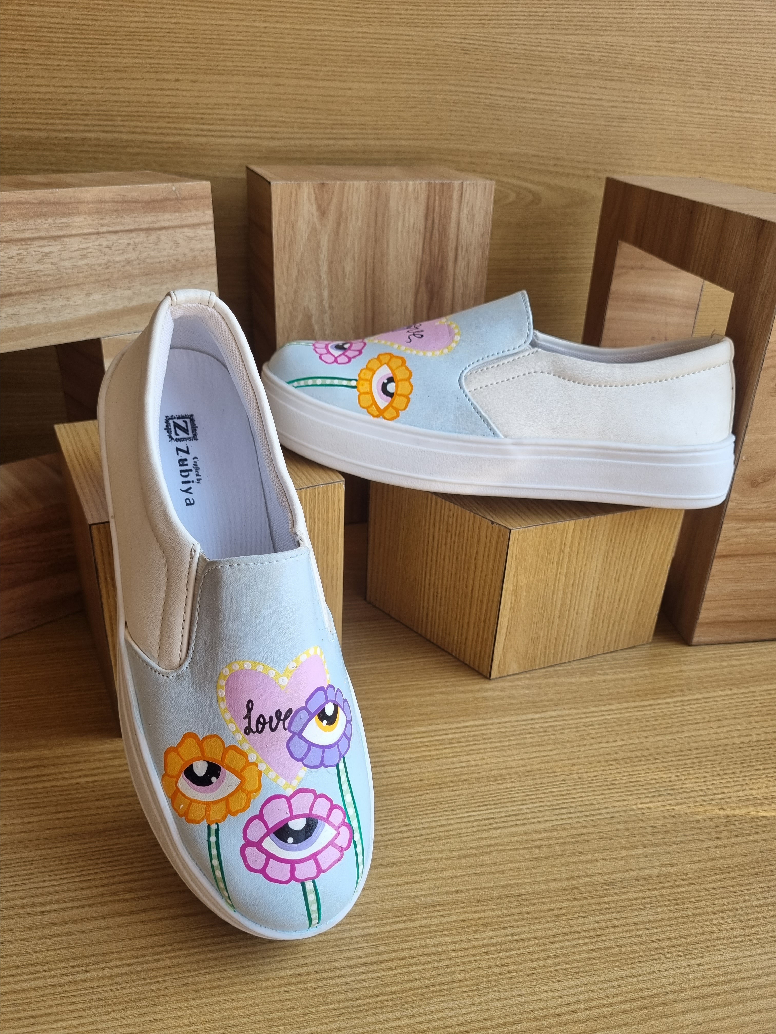 Nazar battu Slip-ons