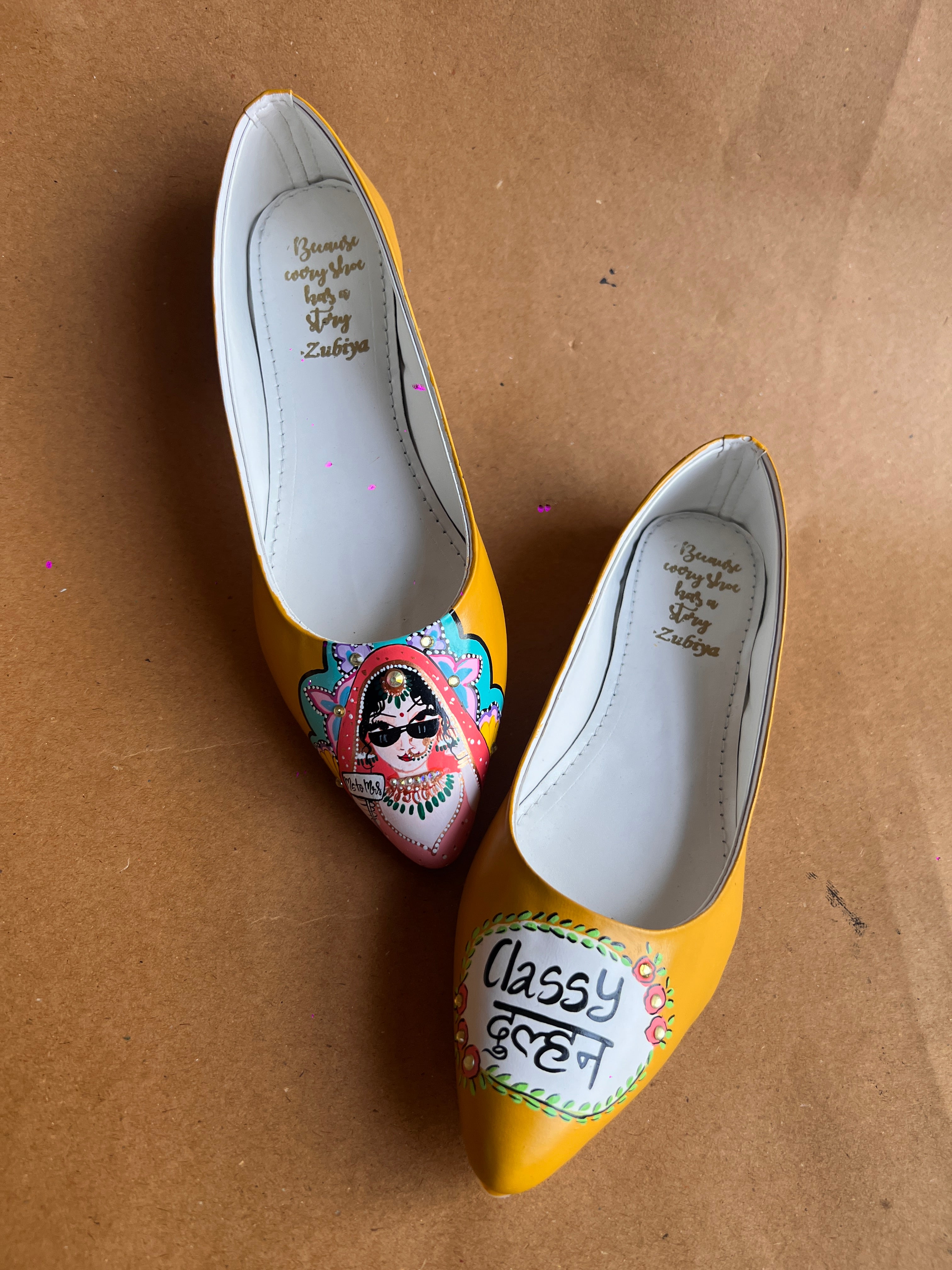 Mustard yellow swag dulhan pointed juttis