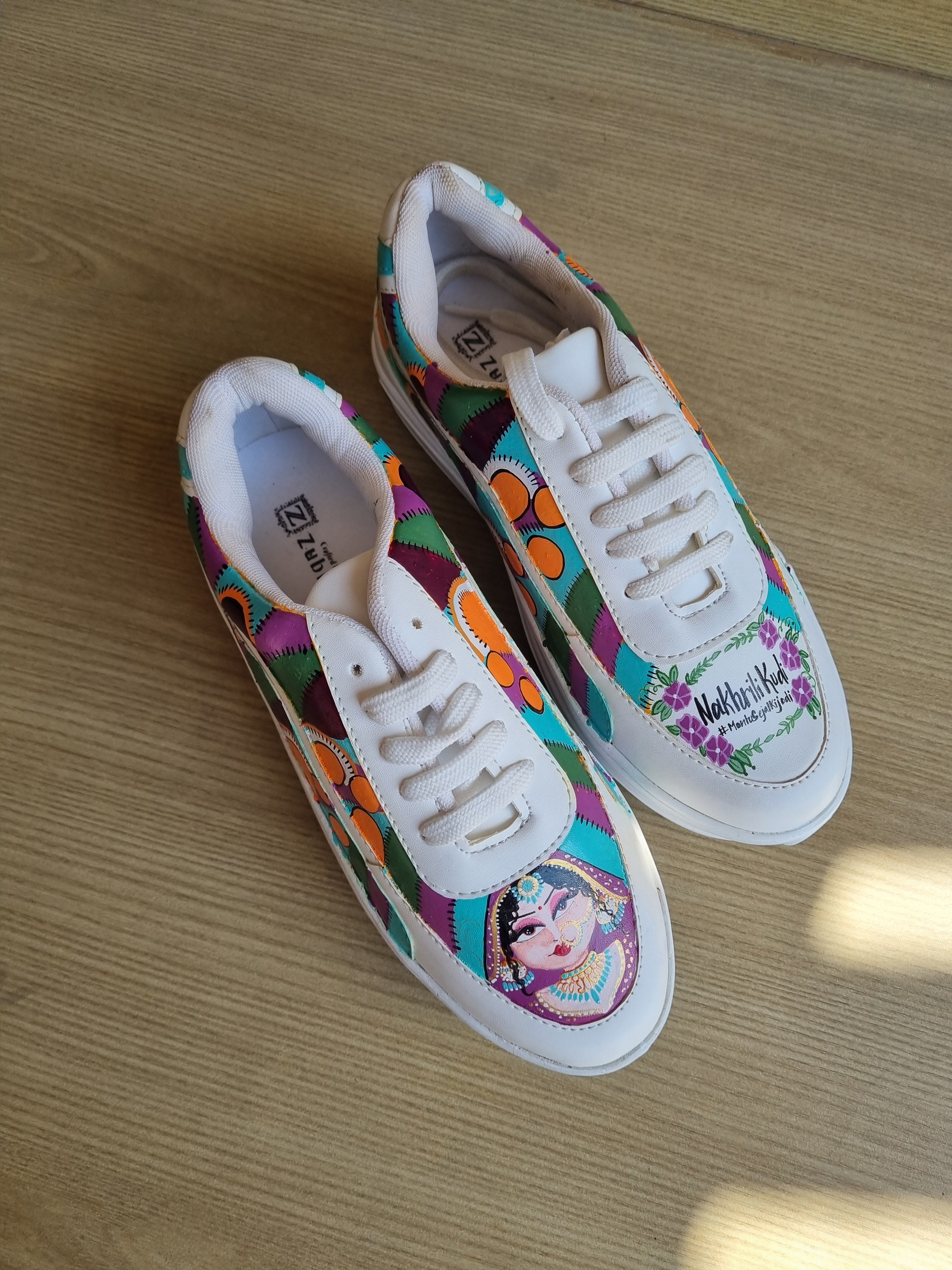 White mojri-heel sneakers couple Combo