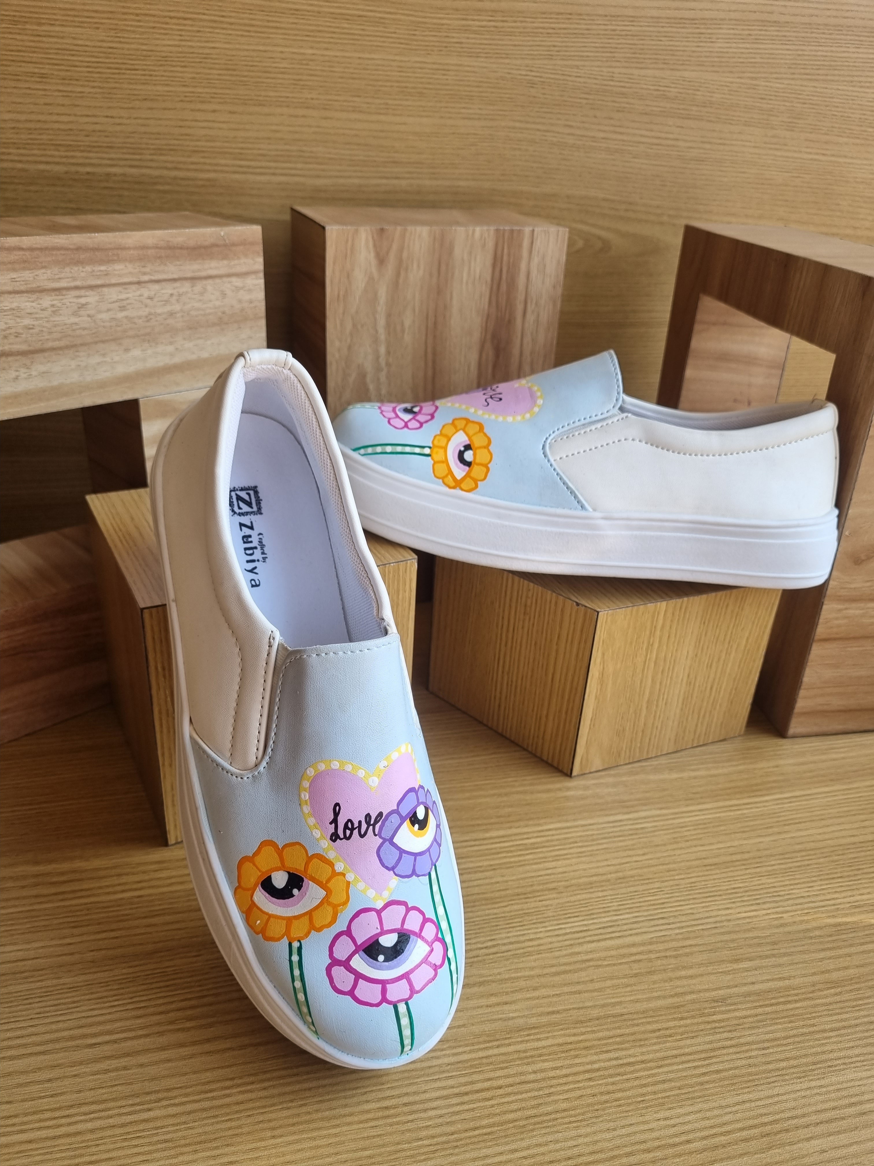 Nazar battu Slip-ons