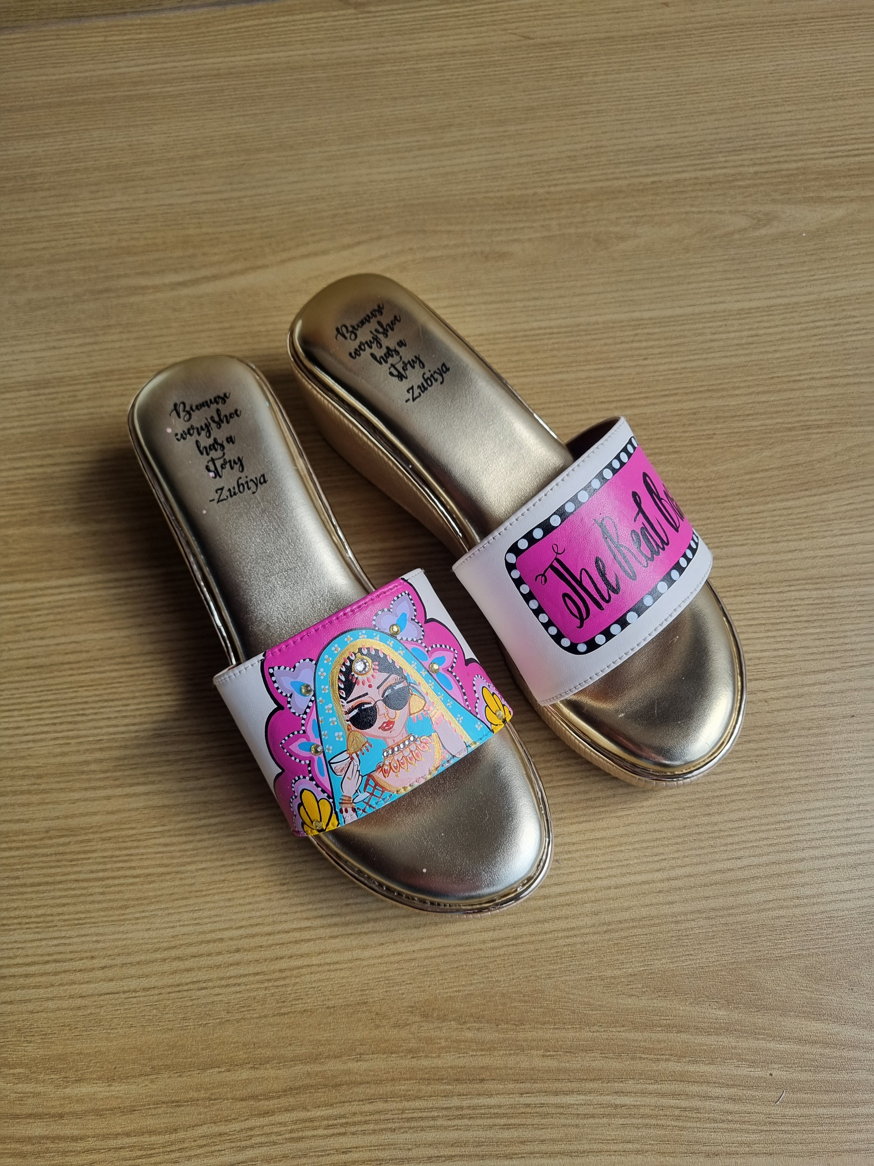 White pink Mojris-juttis combo