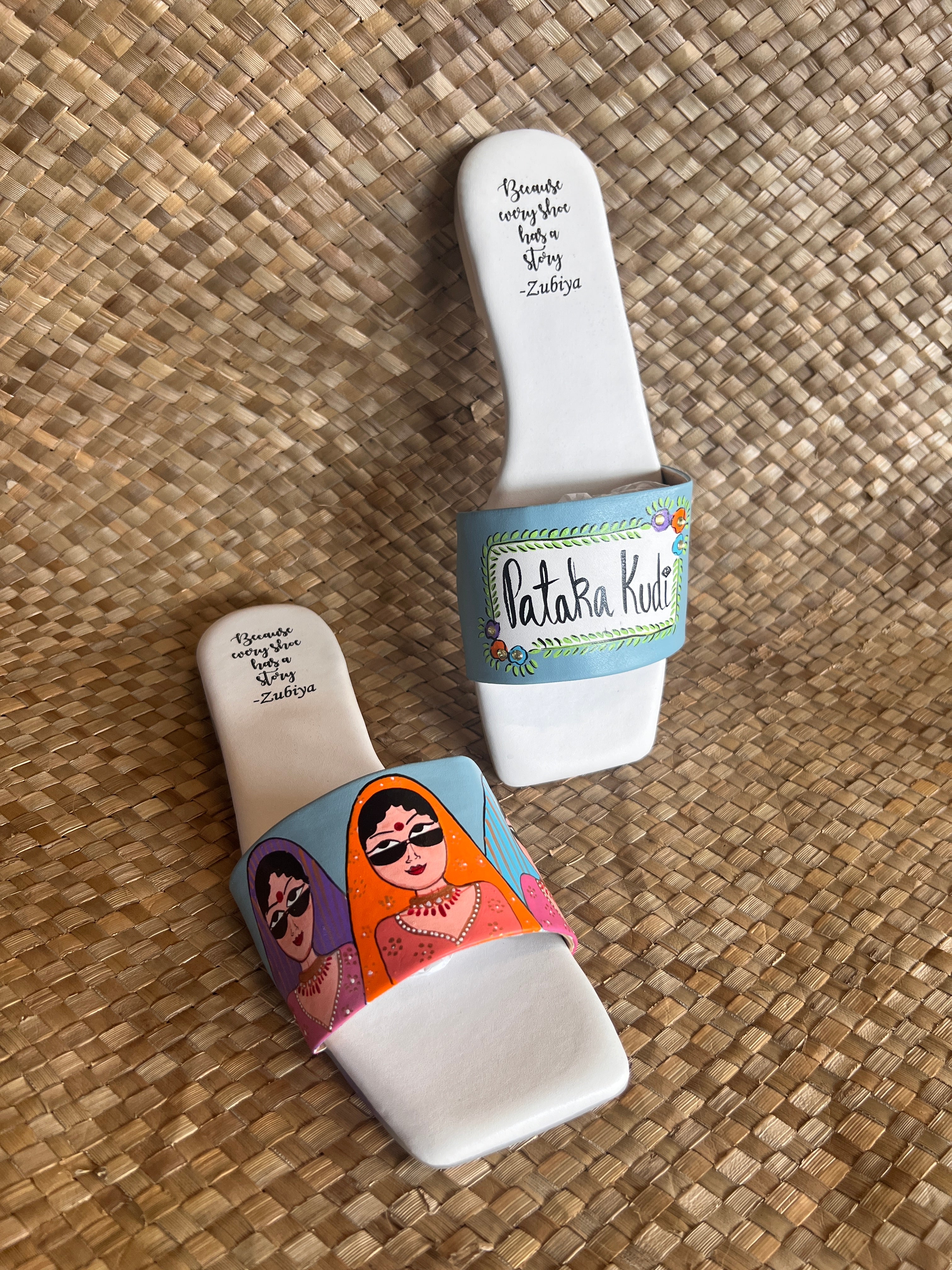 Womania Slides sq toe