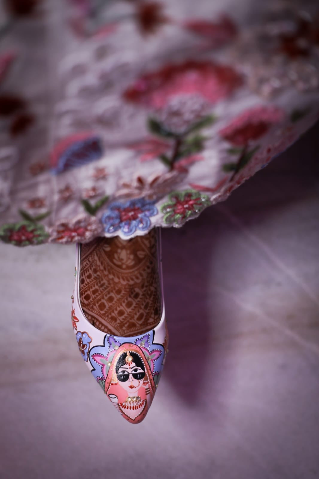 Pastel dulhaniya pointed juttis