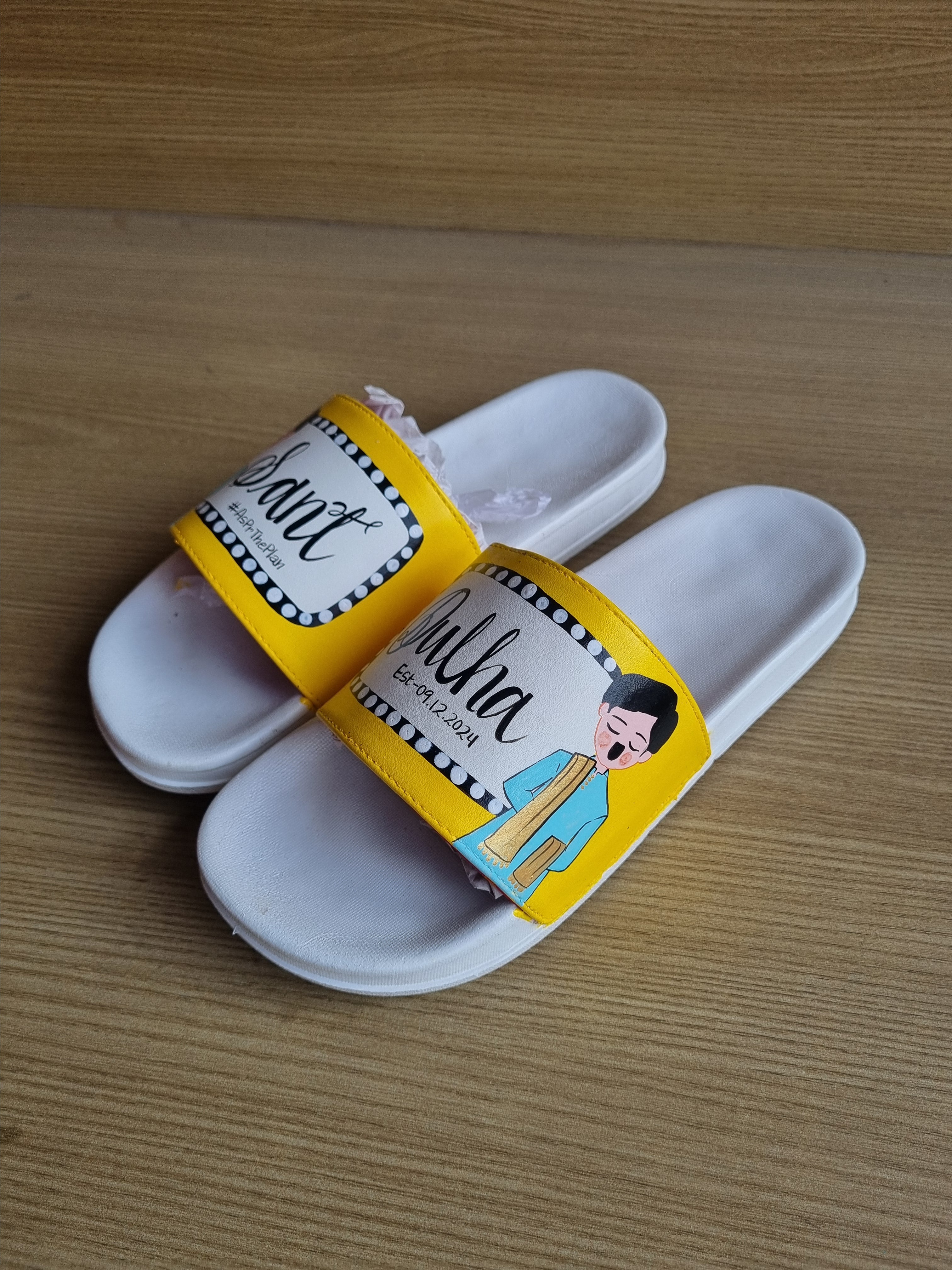 yellow/peach both side artwork couple flats combo