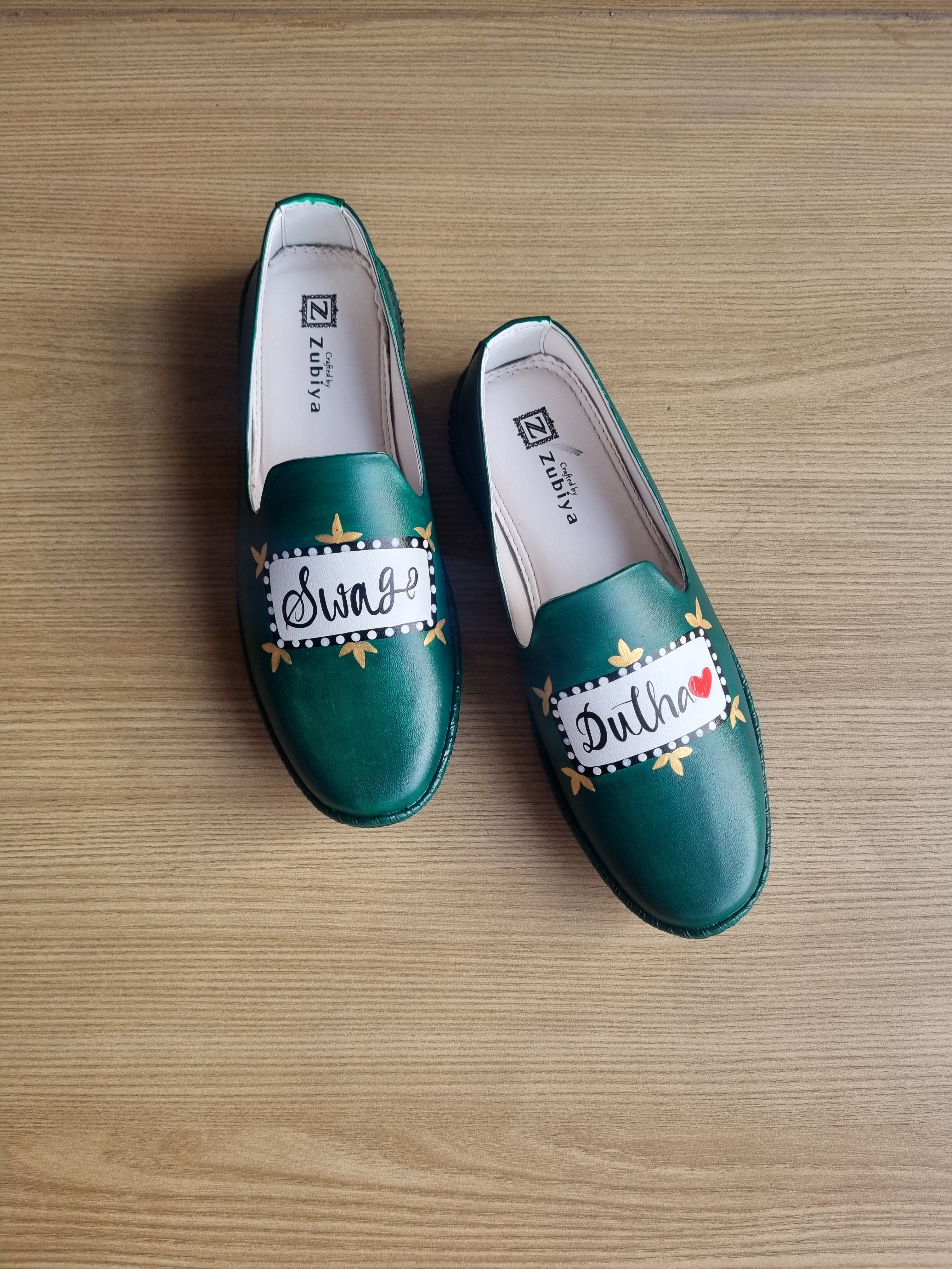 Emerald green juttis-slider couple combo