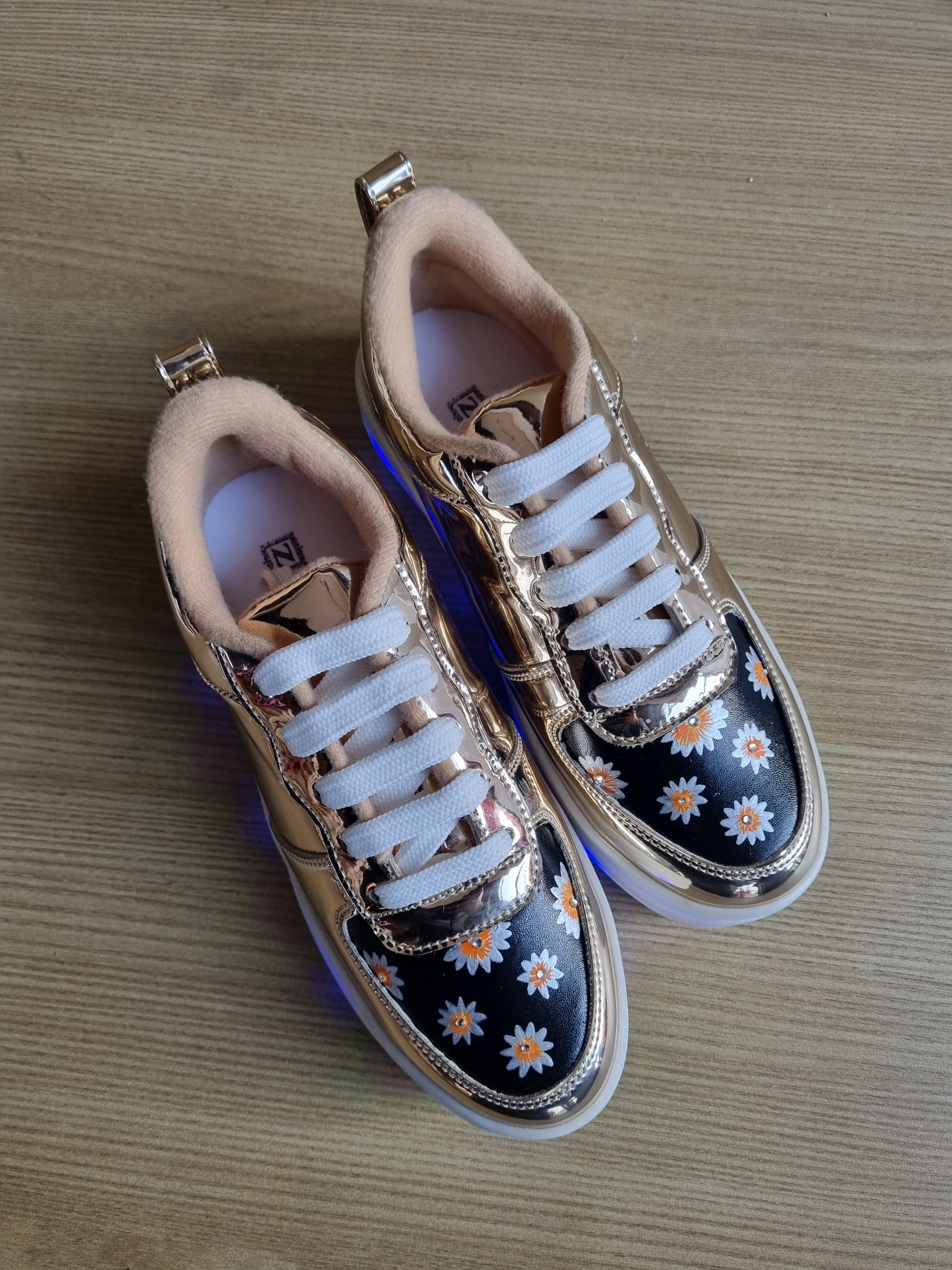 LED RECHARGEABLE GOLDEN sunflower sneakers
