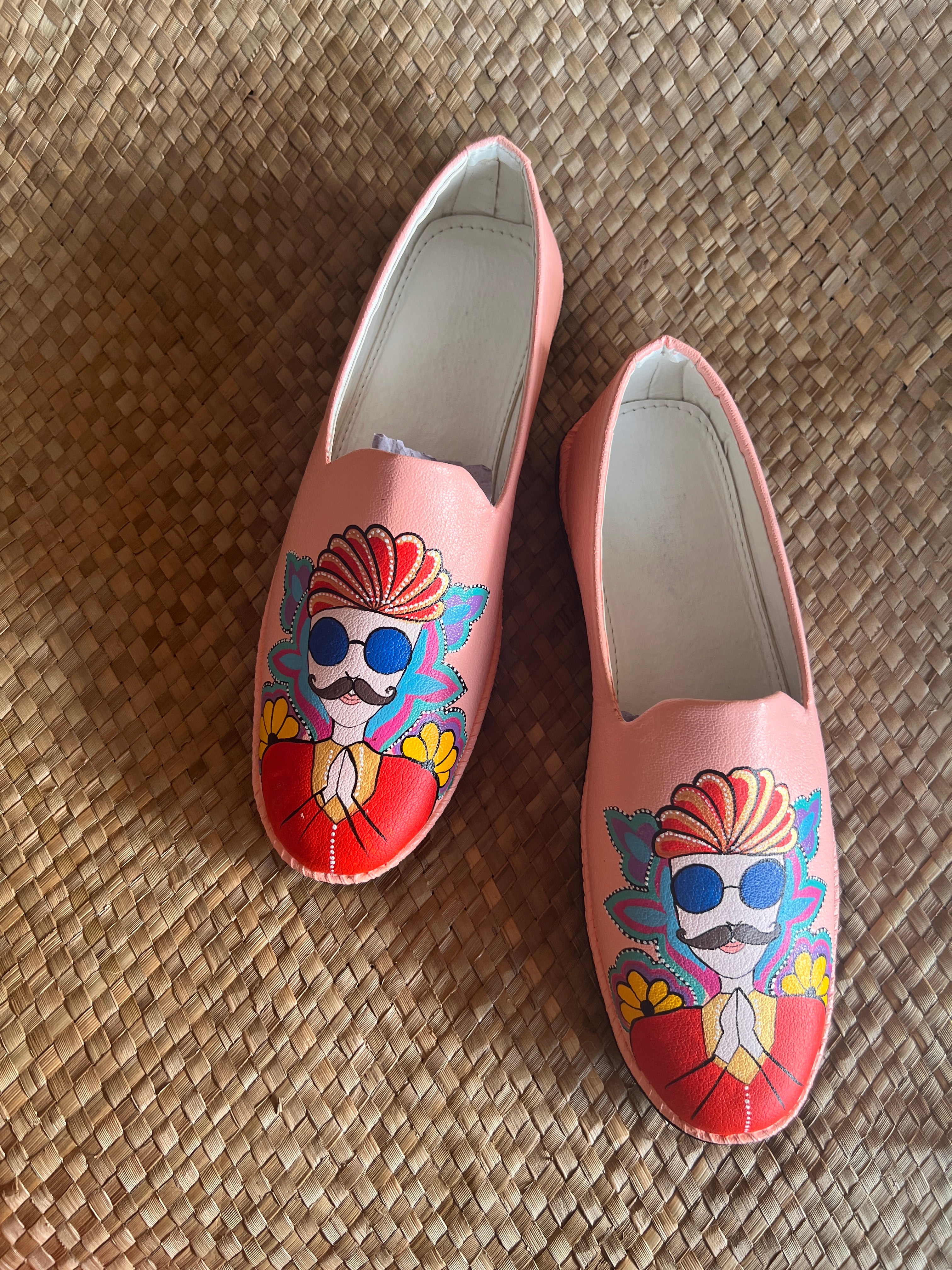 Peach rajasthani dulha mojris