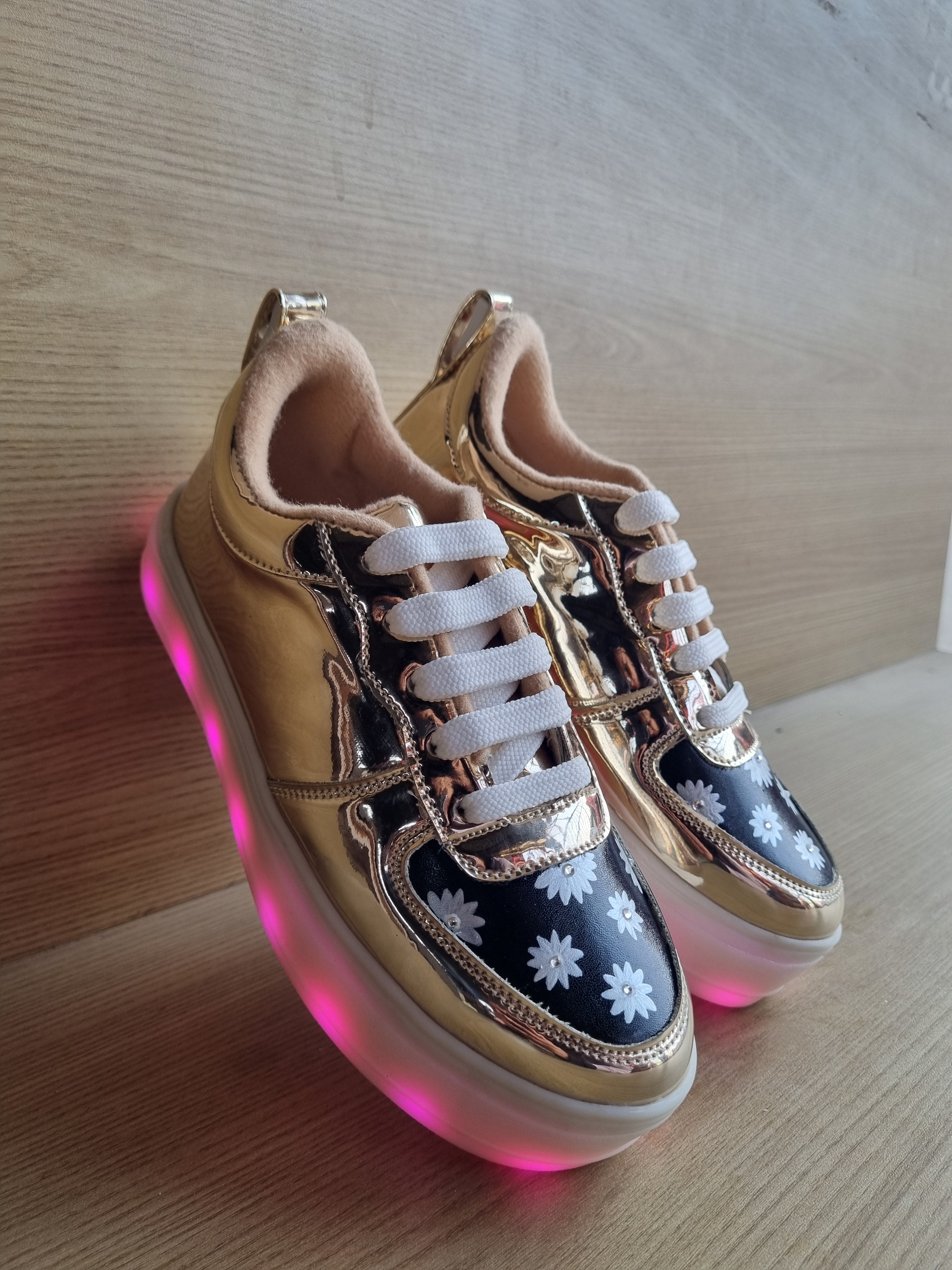 LED RECHARGEABLE GOLDEN sunflower sneakers