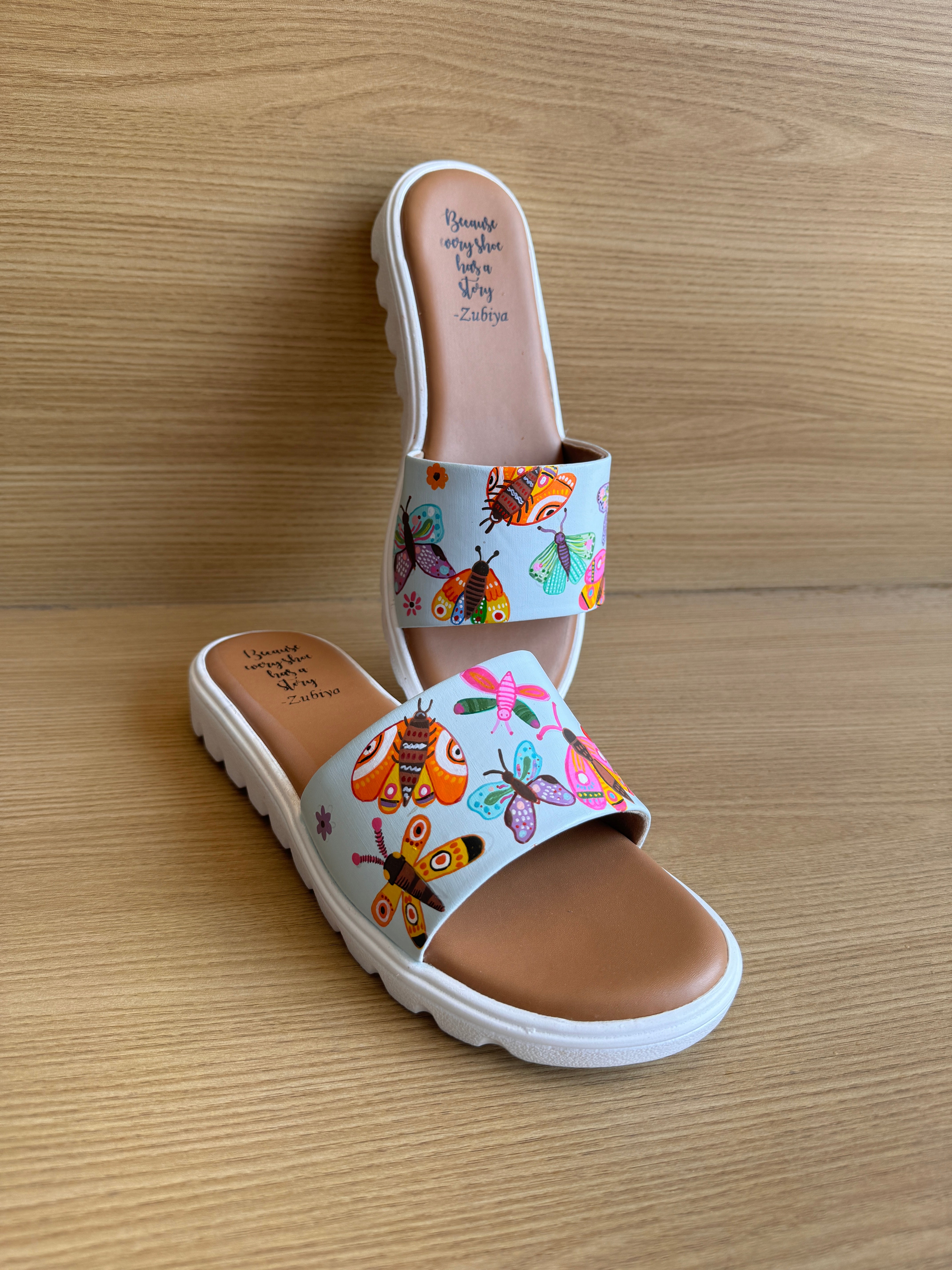 Butterfly fly away white sole slider