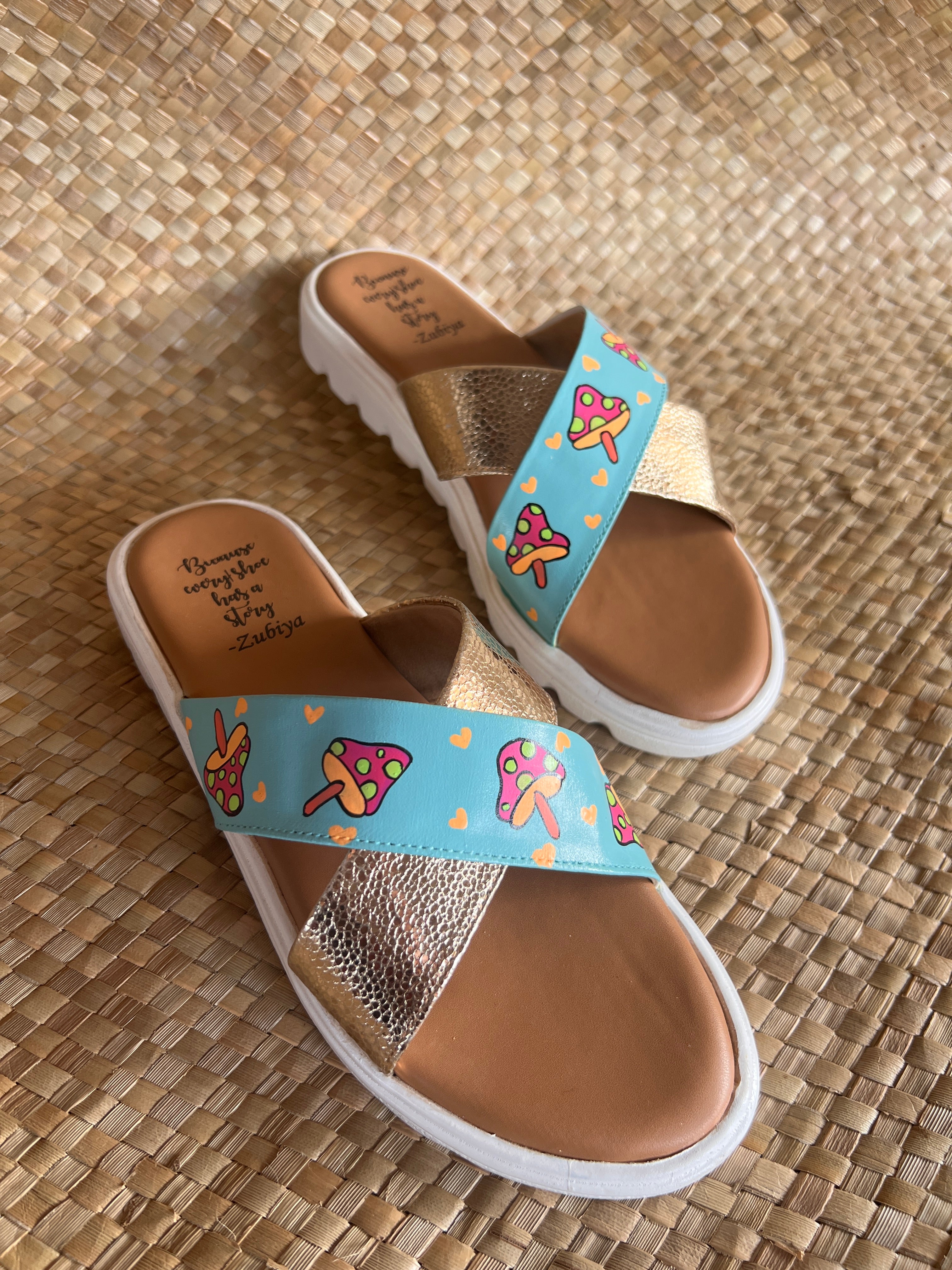 Criss cross mushroom slides