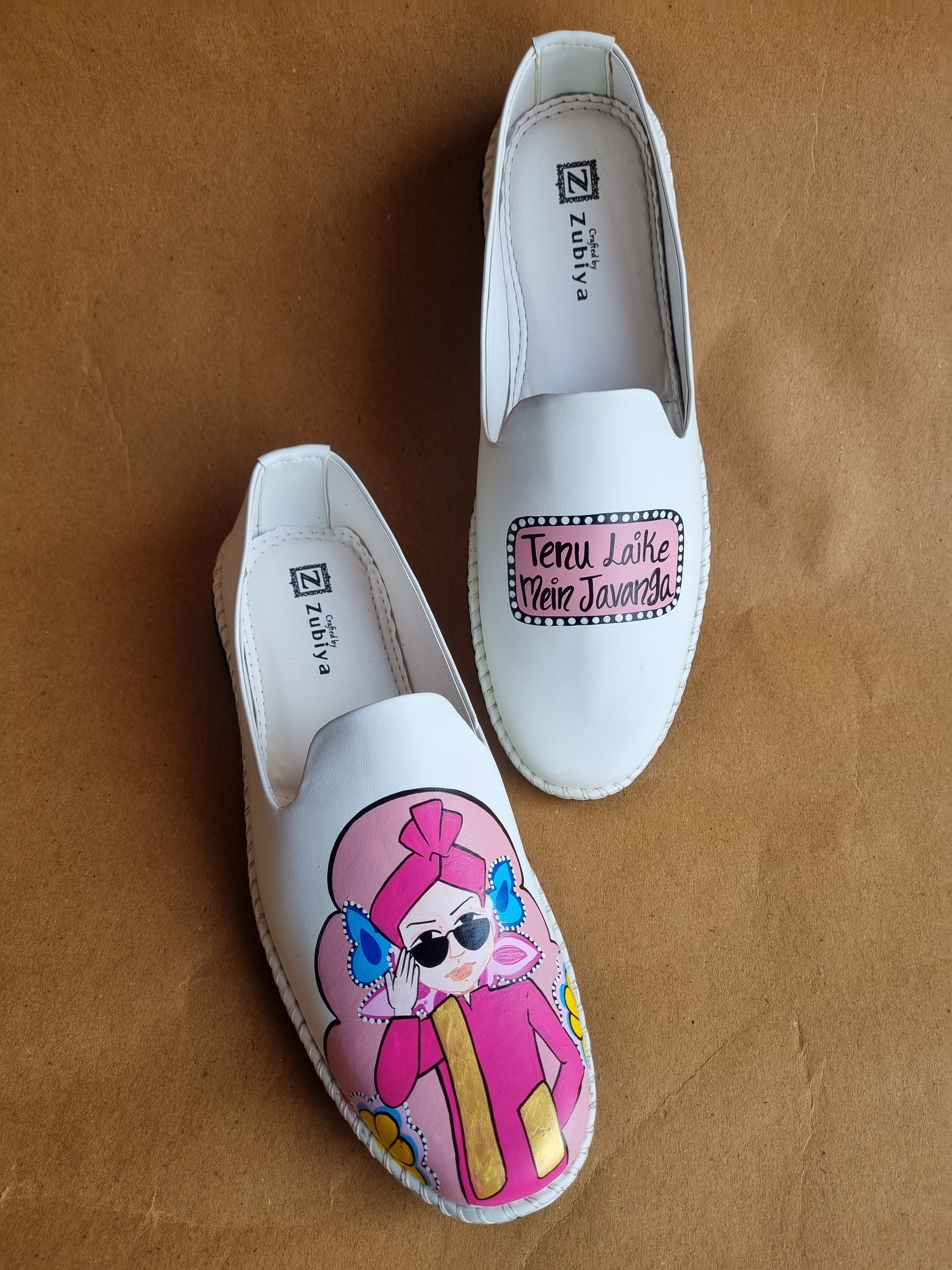 White- pastel pink tenu laike dulha mojris