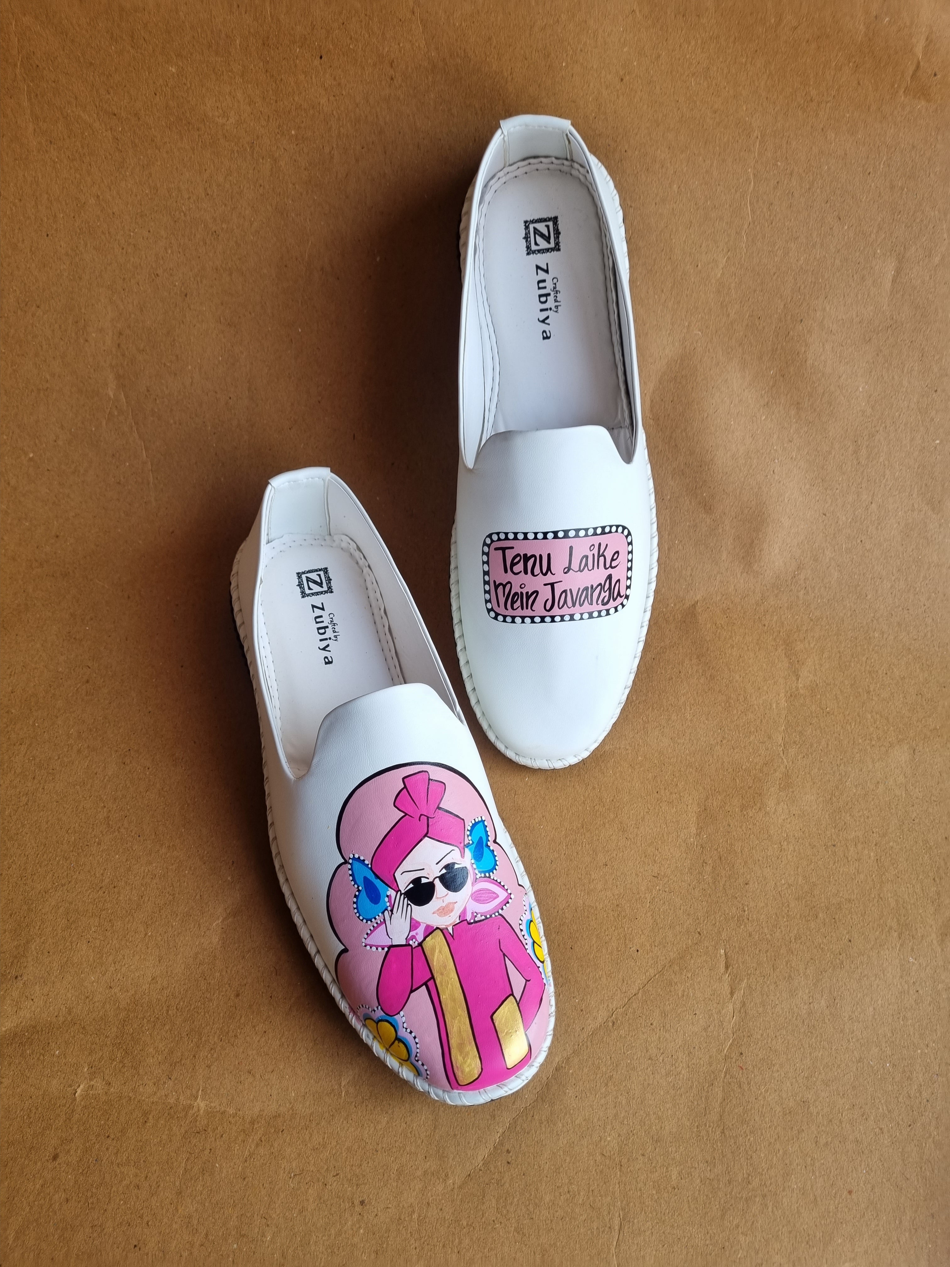 White- pastel pink tenu laike dulha mojris