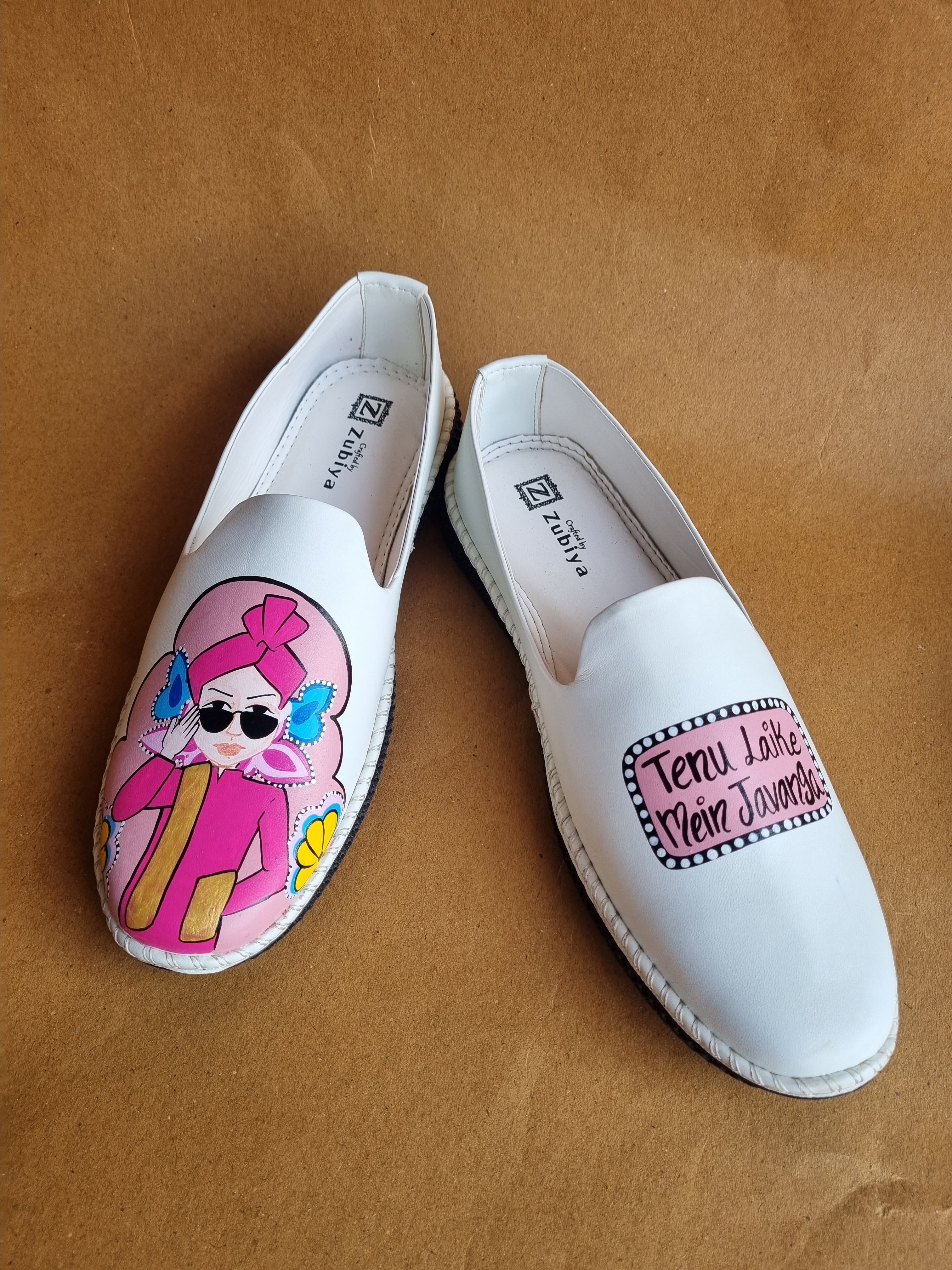 White- pastel pink tenu laike dulha mojris