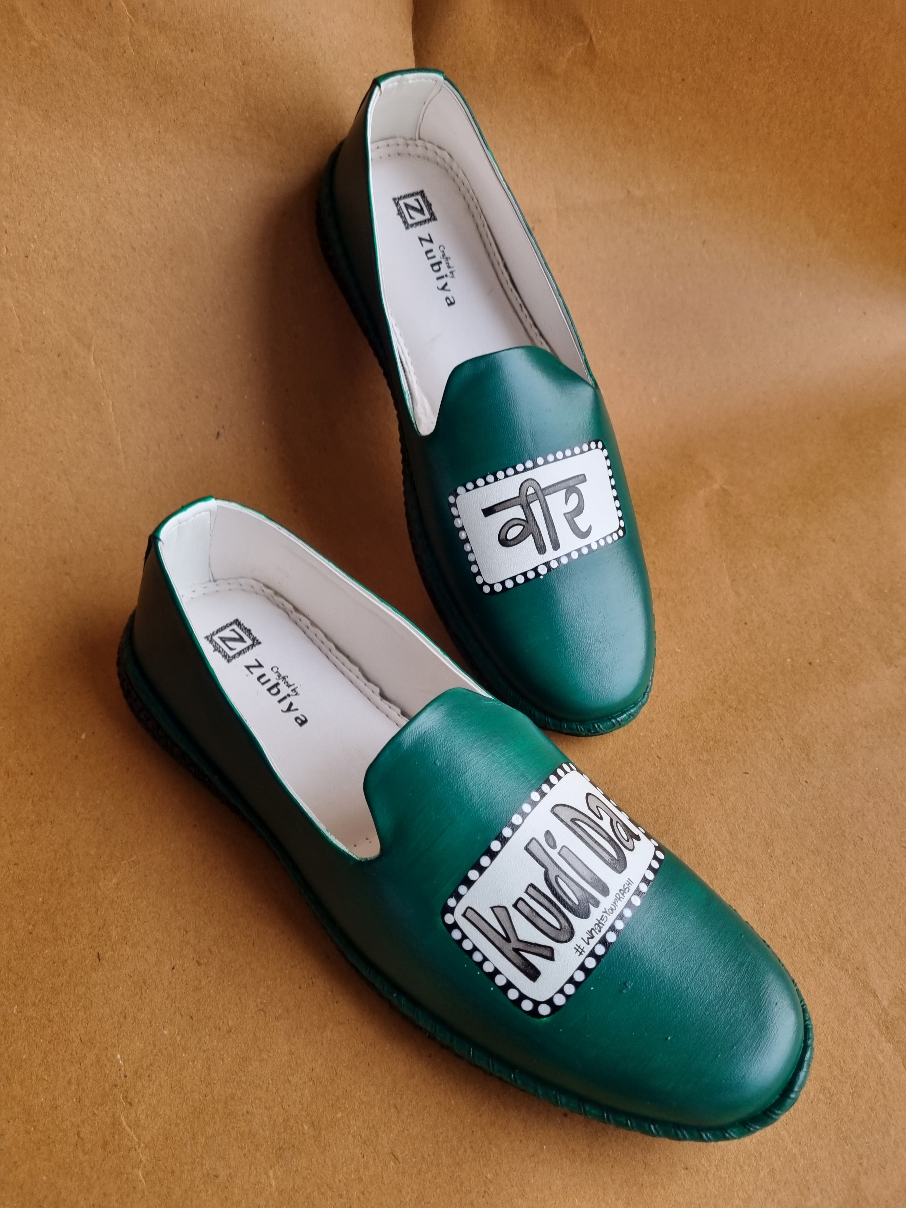 Kudi da veer emerald green plain mojirs