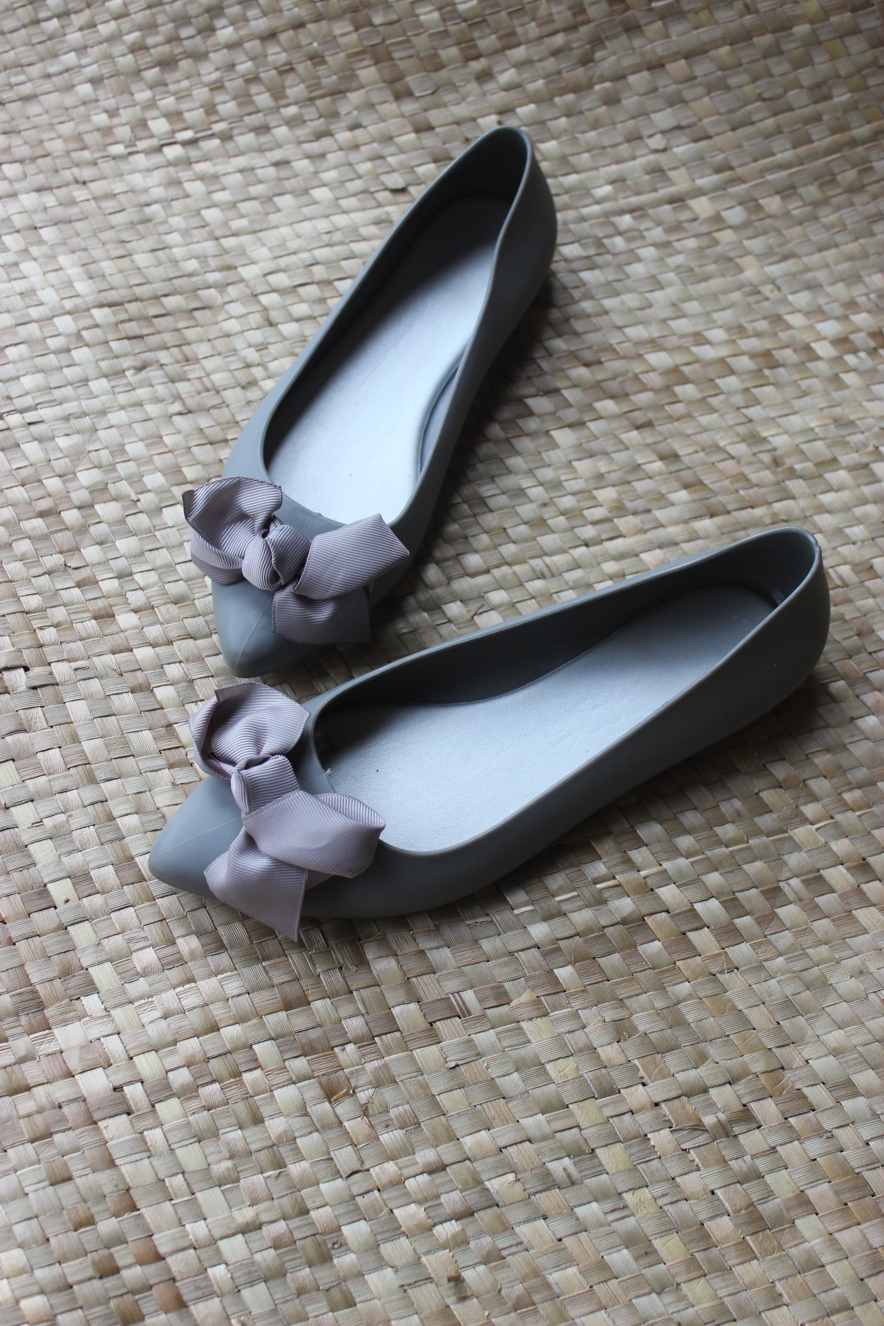 Grey Bow Silicone rain friendly Ballerina