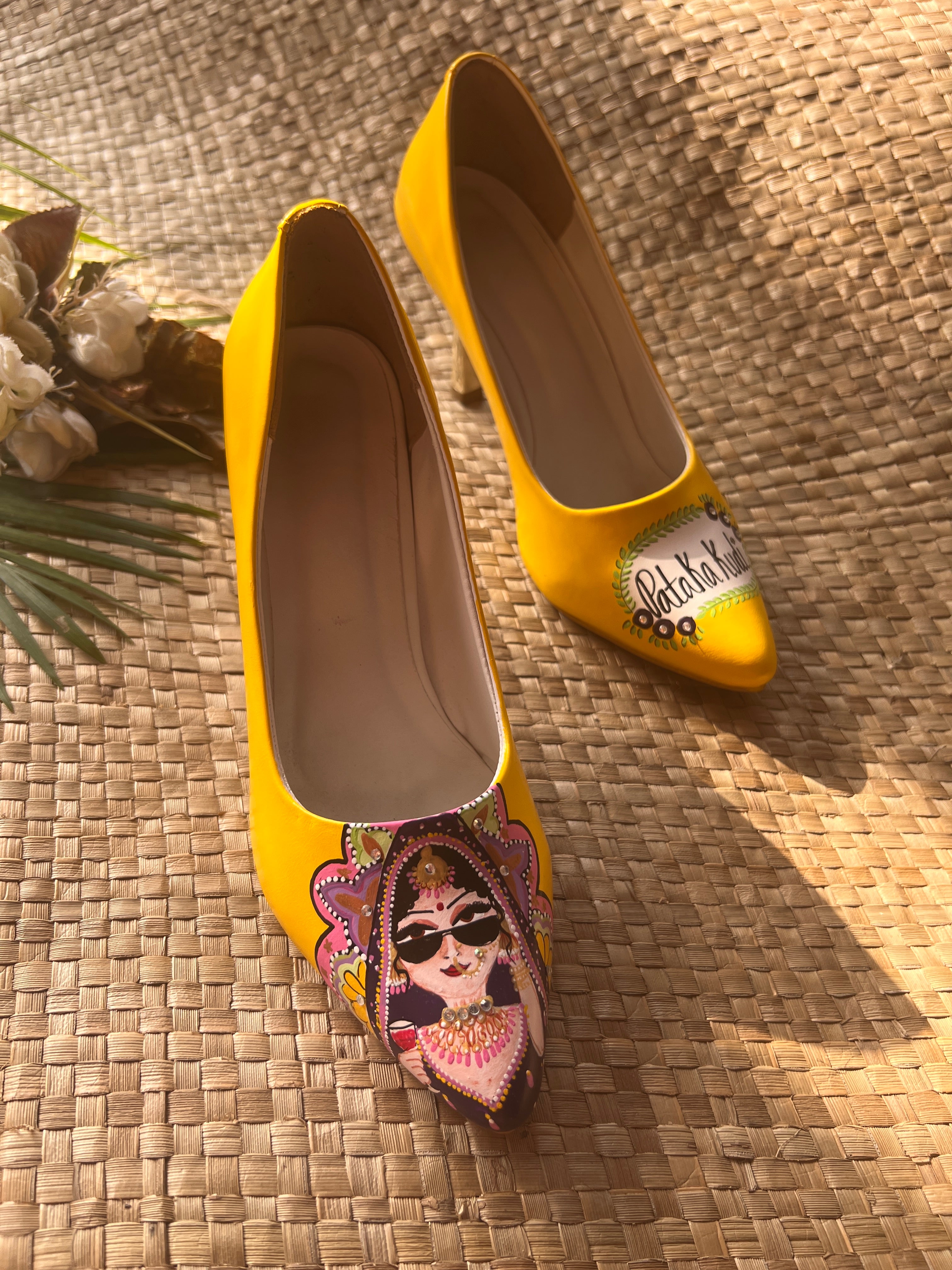 Yellow 3.5inch pencil pumps