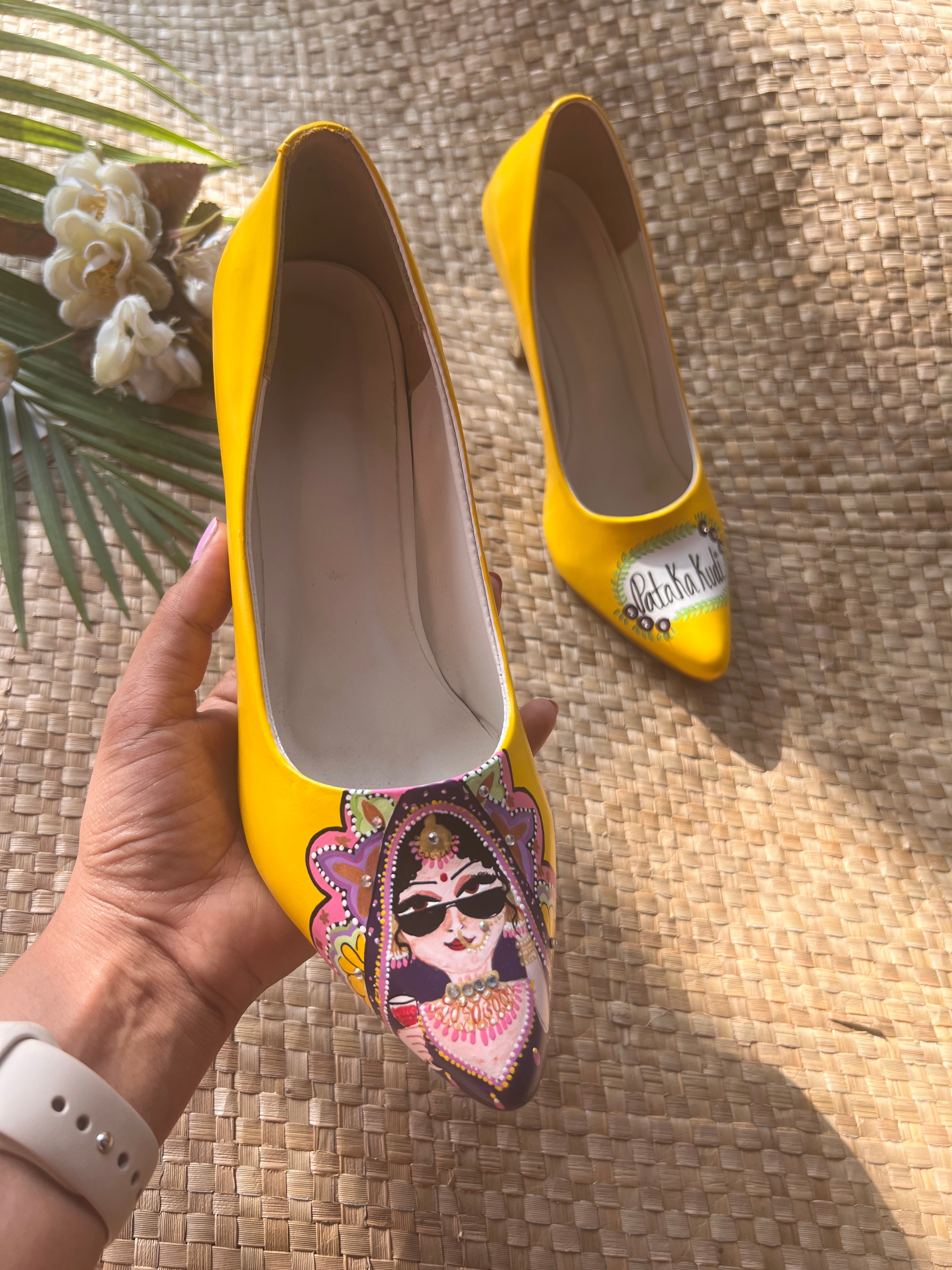 Yellow 3.5inch pencil pumps
