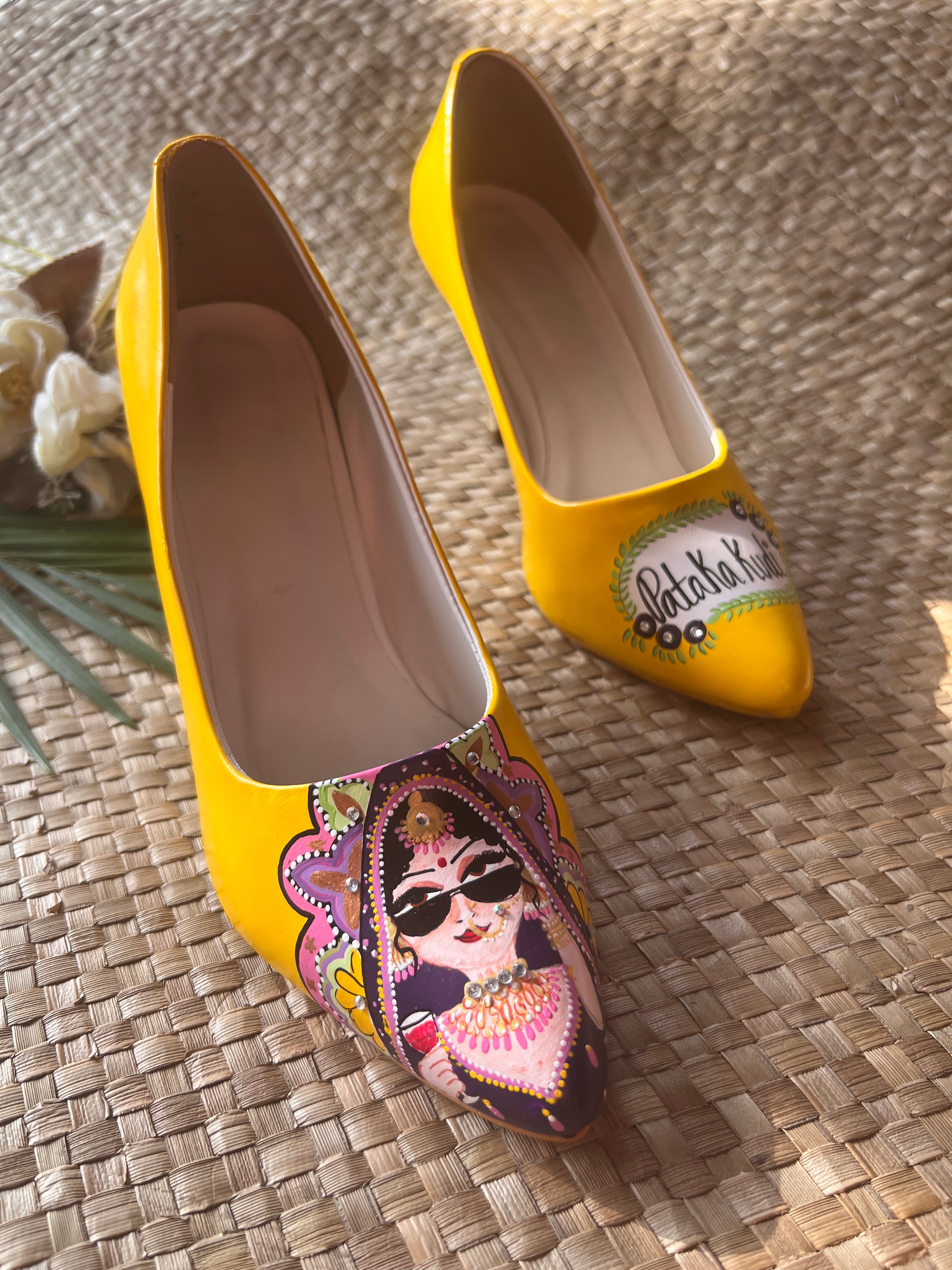 Yellow 3.5inch pencil pumps