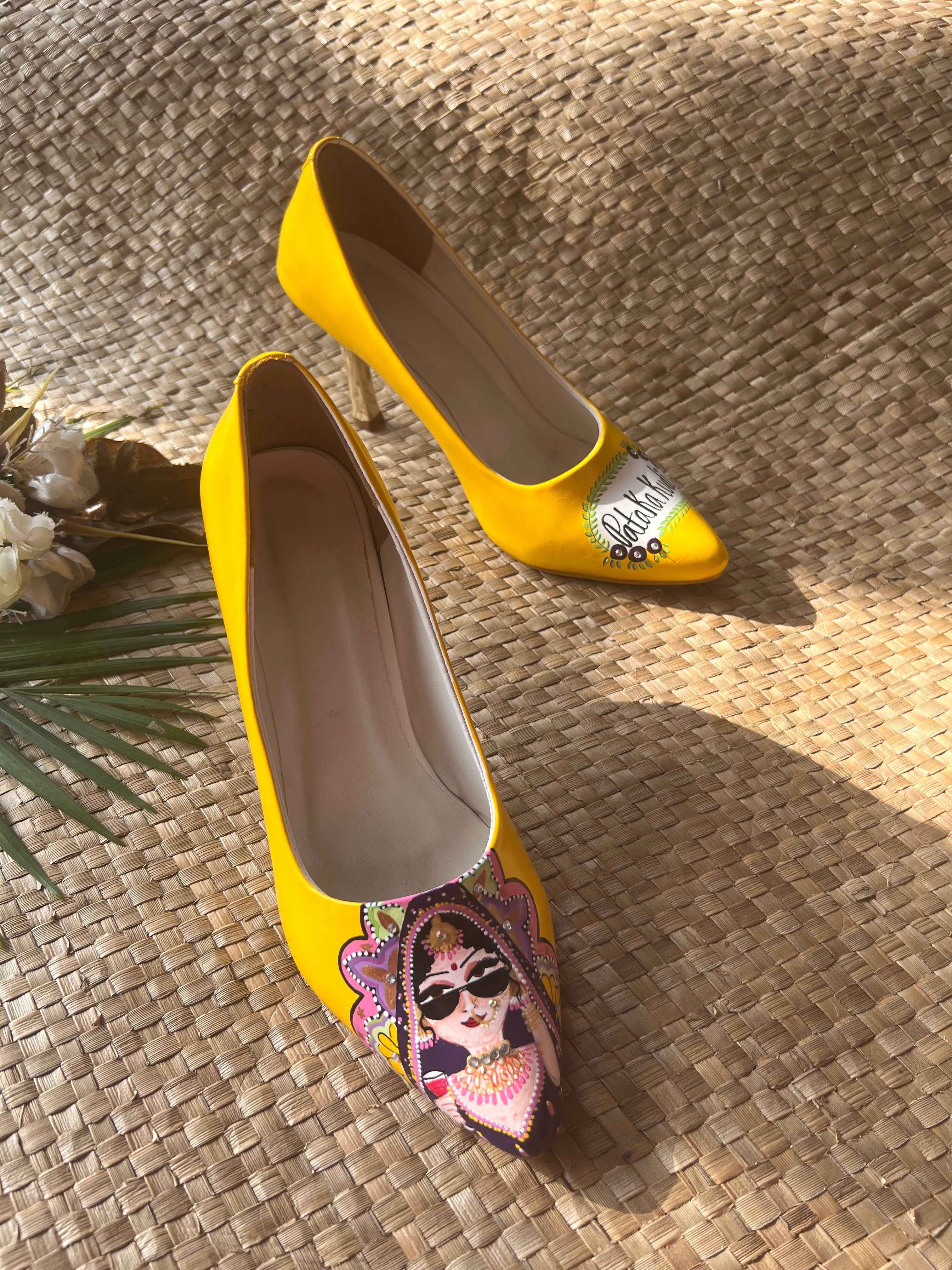 Yellow 3.5inch pencil pumps