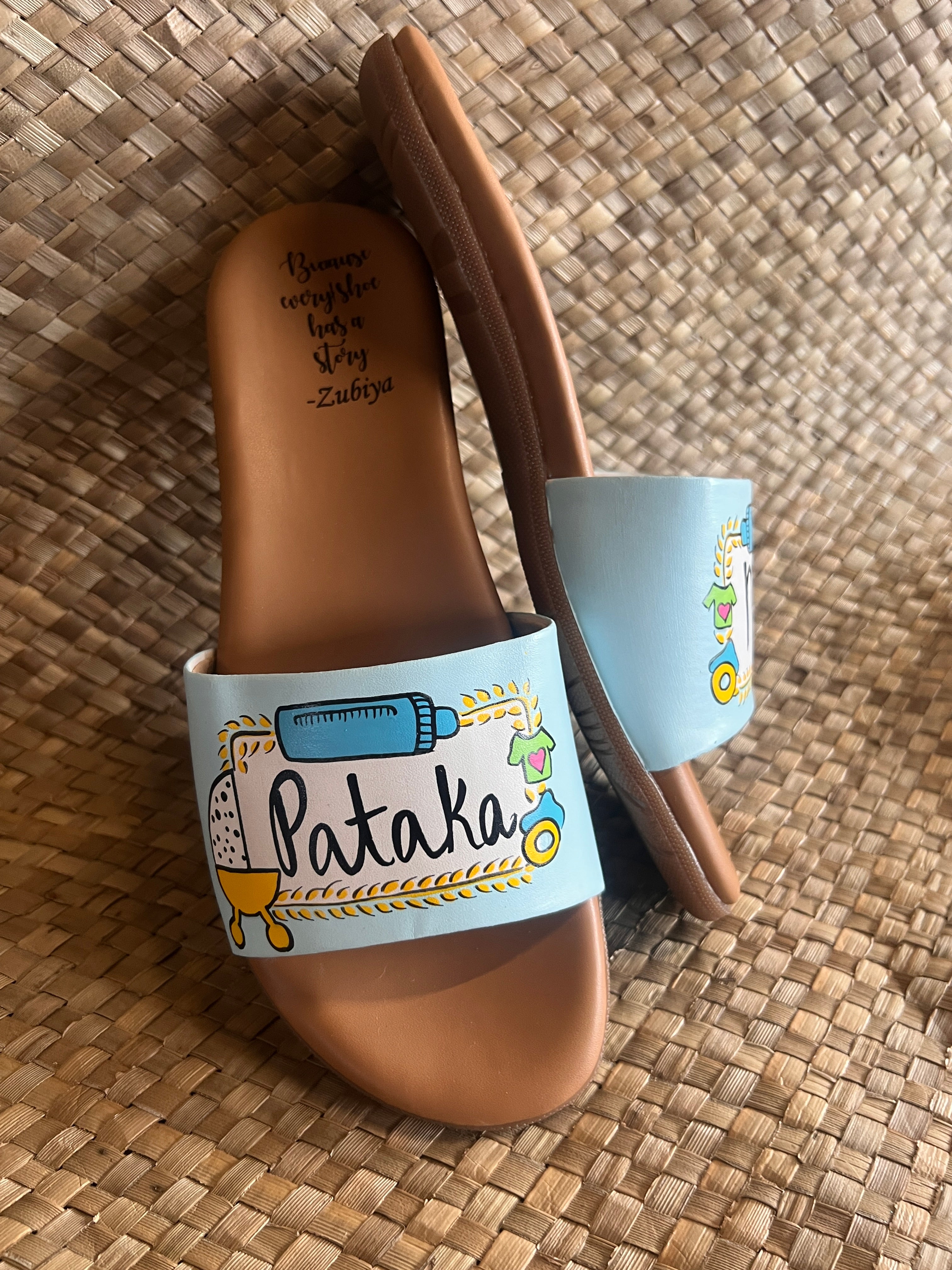 Pataka Mom blue Baby Details Slides
