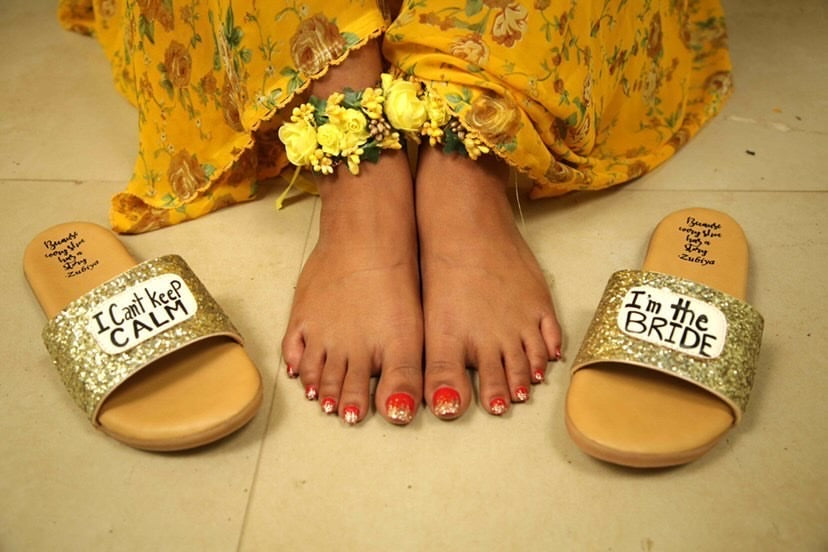 I Cant Keep Calm- Golden Glitter Slides