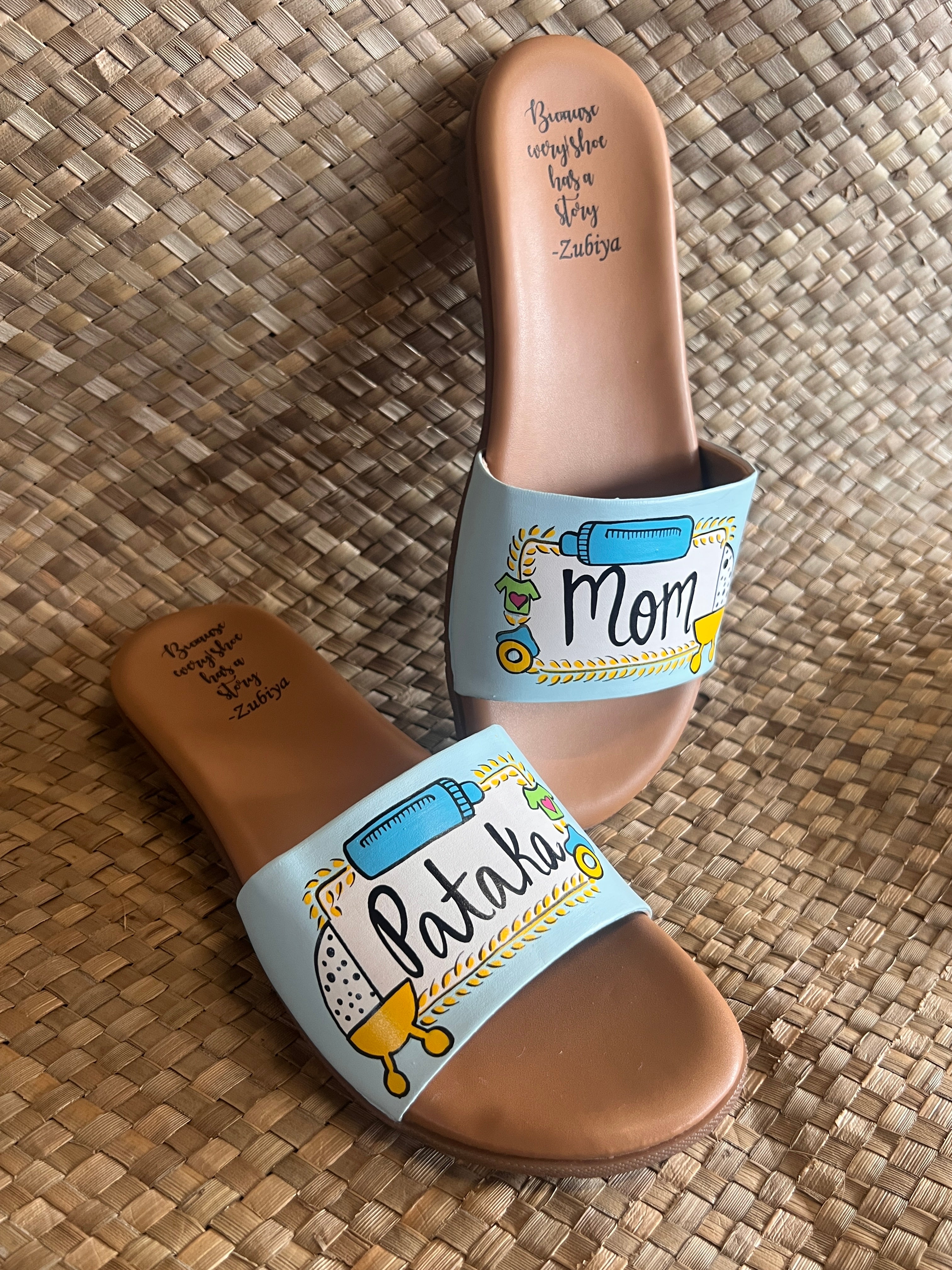 Pataka Mom blue Baby Details Slides