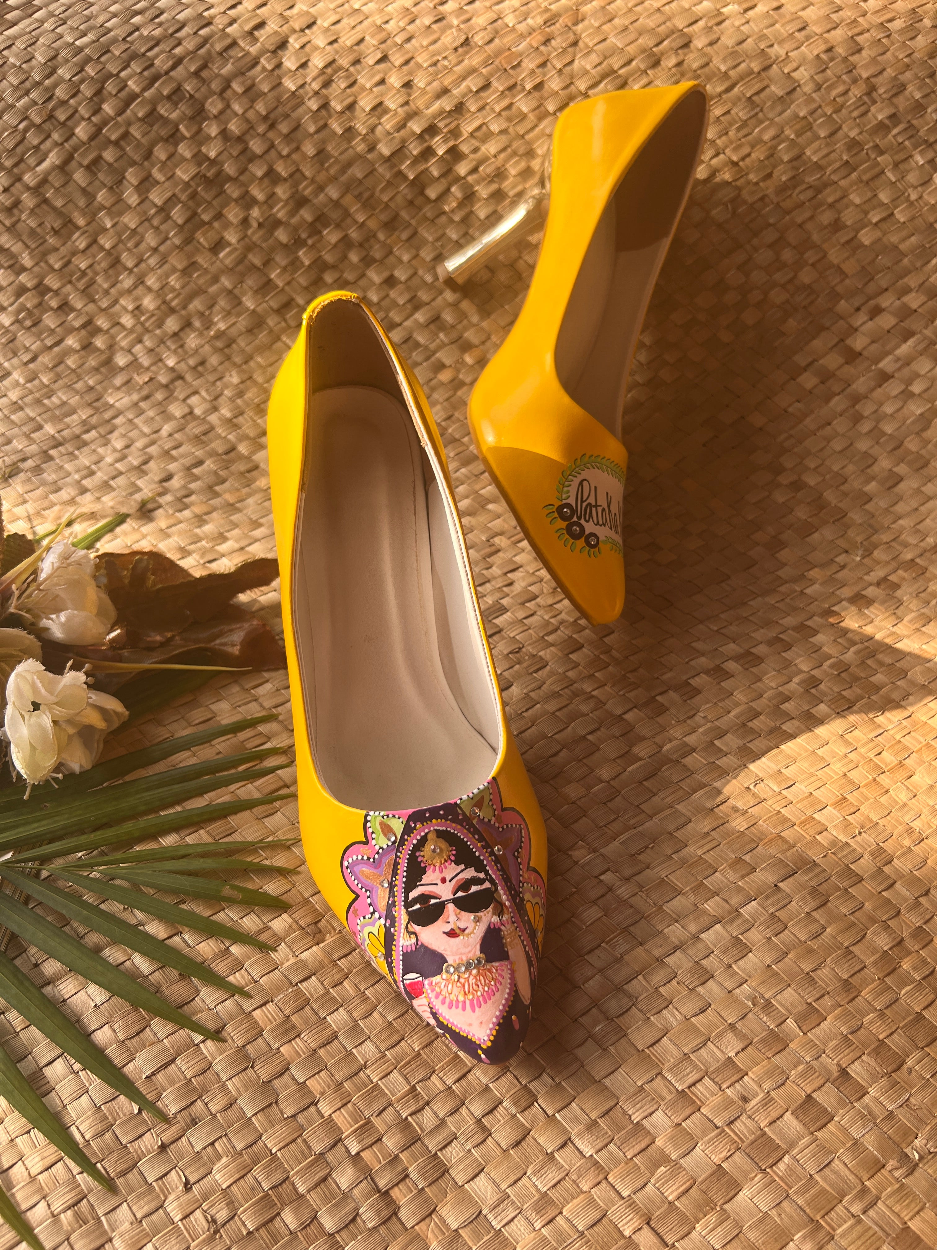 Yellow 3.5inch pencil pumps