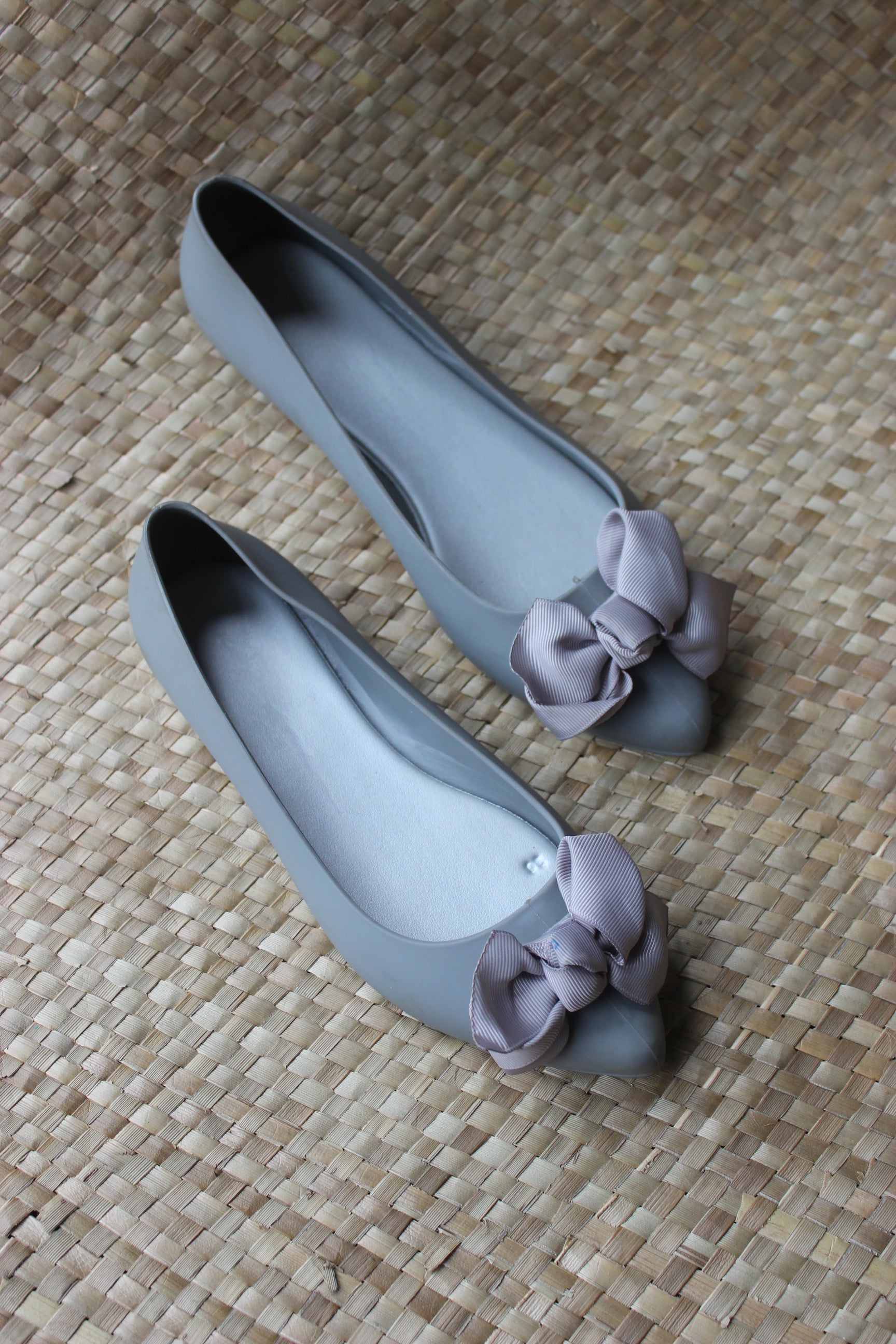 Grey Bow Silicone rain friendly Ballerina