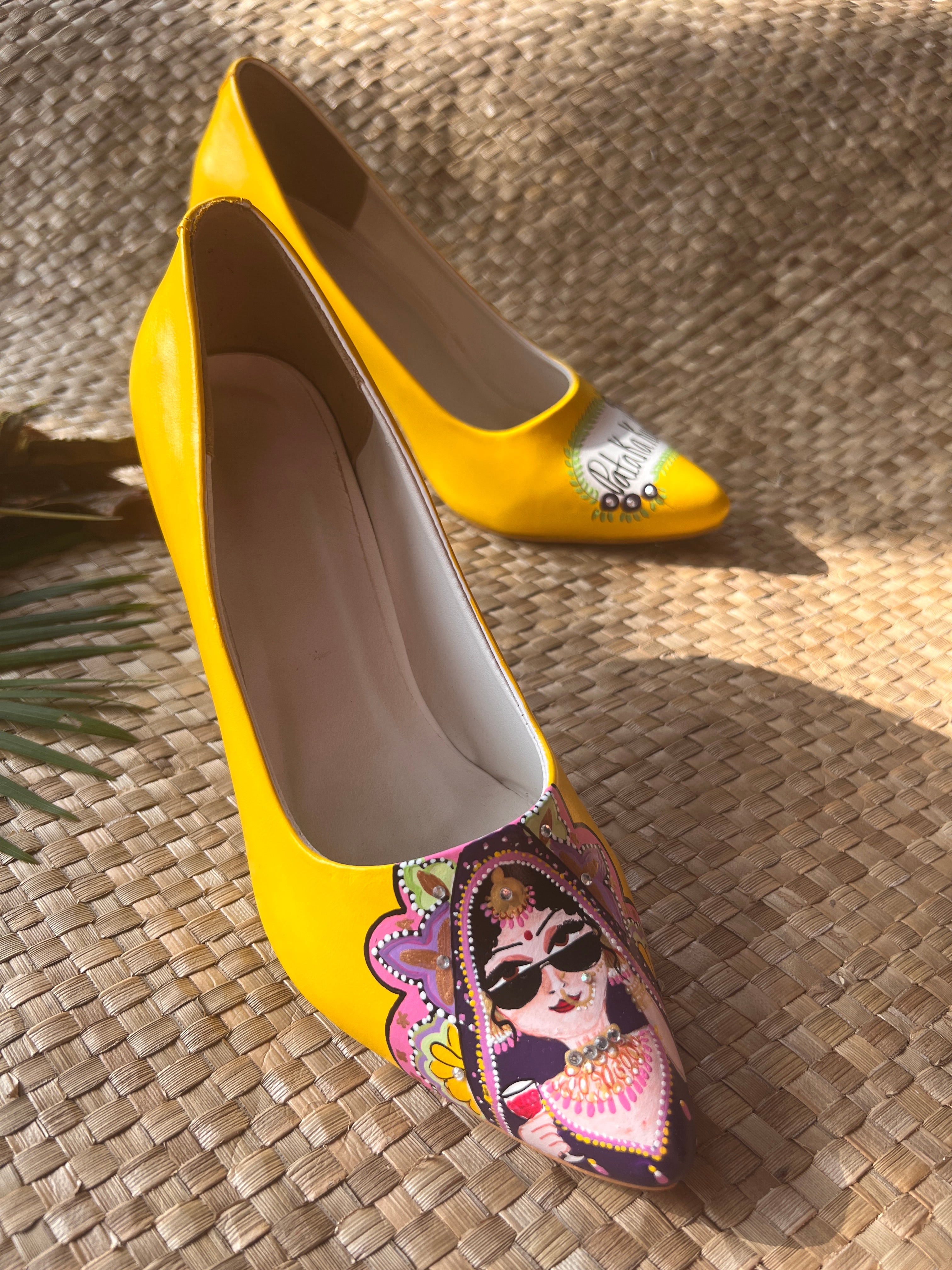 Yellow 3.5inch pencil pumps