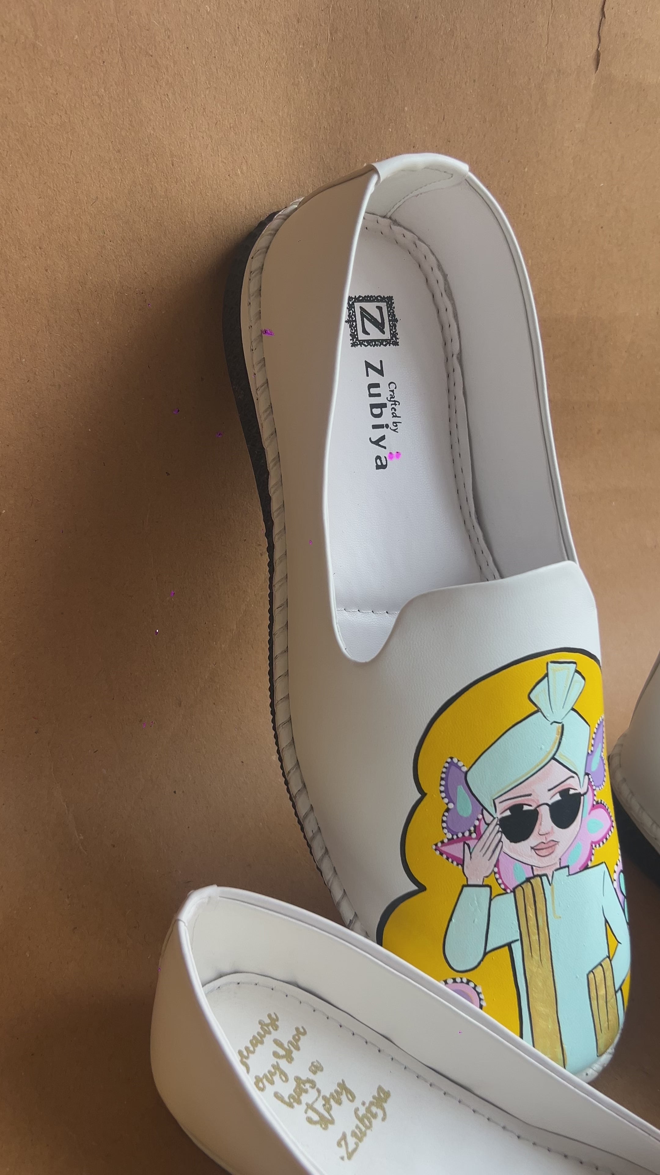 White - yellow juttis couple combo