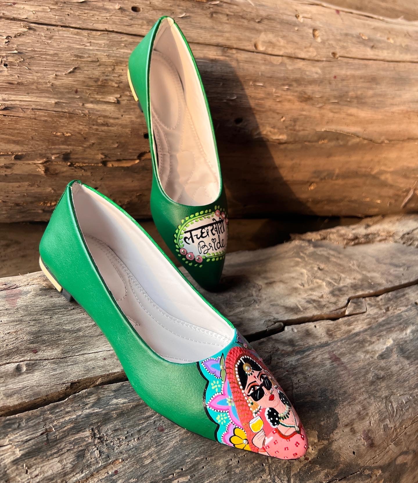 emerald green swag dulhan pointed juttis