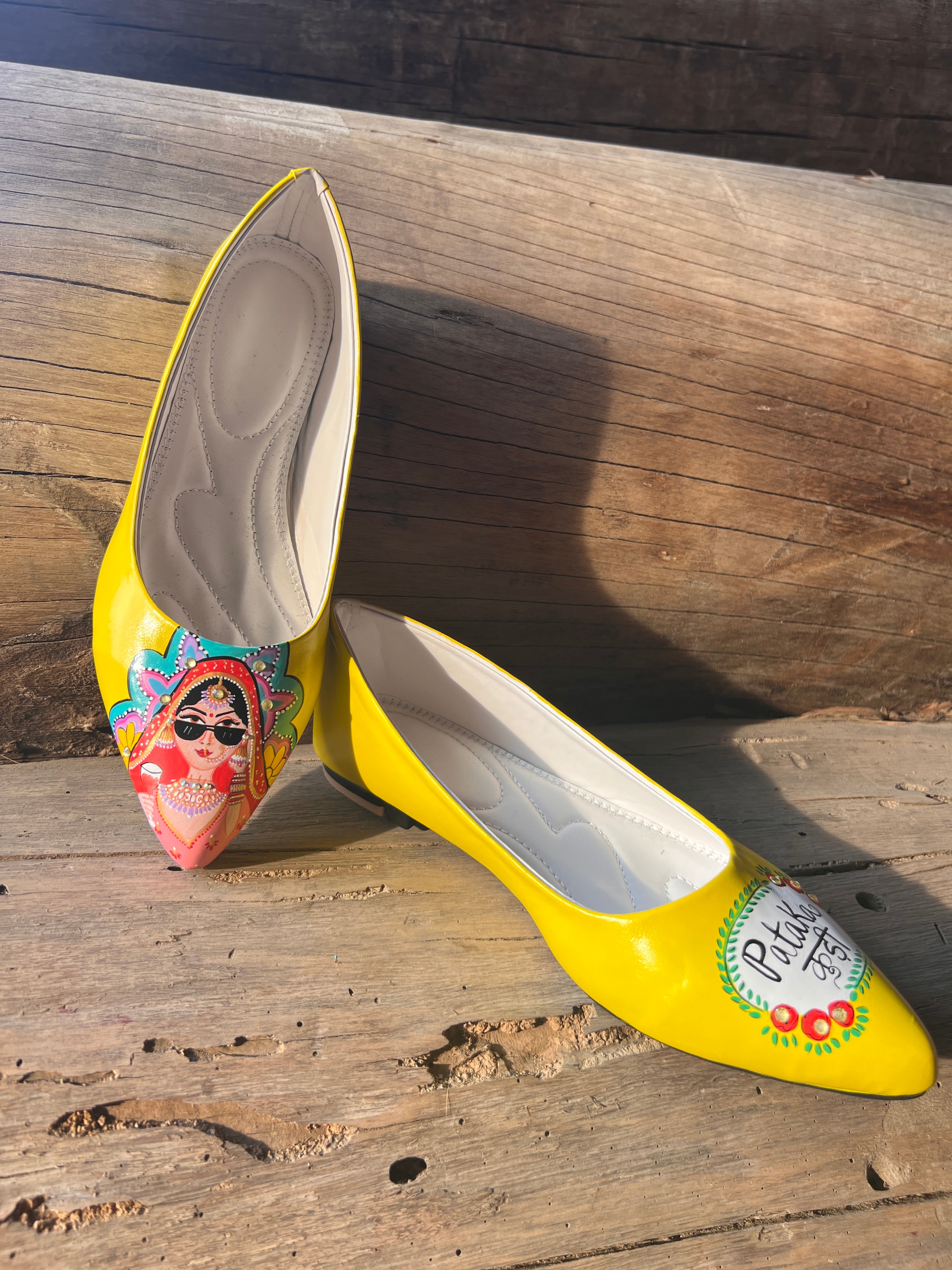 lime yellow dulhan pointed juttis