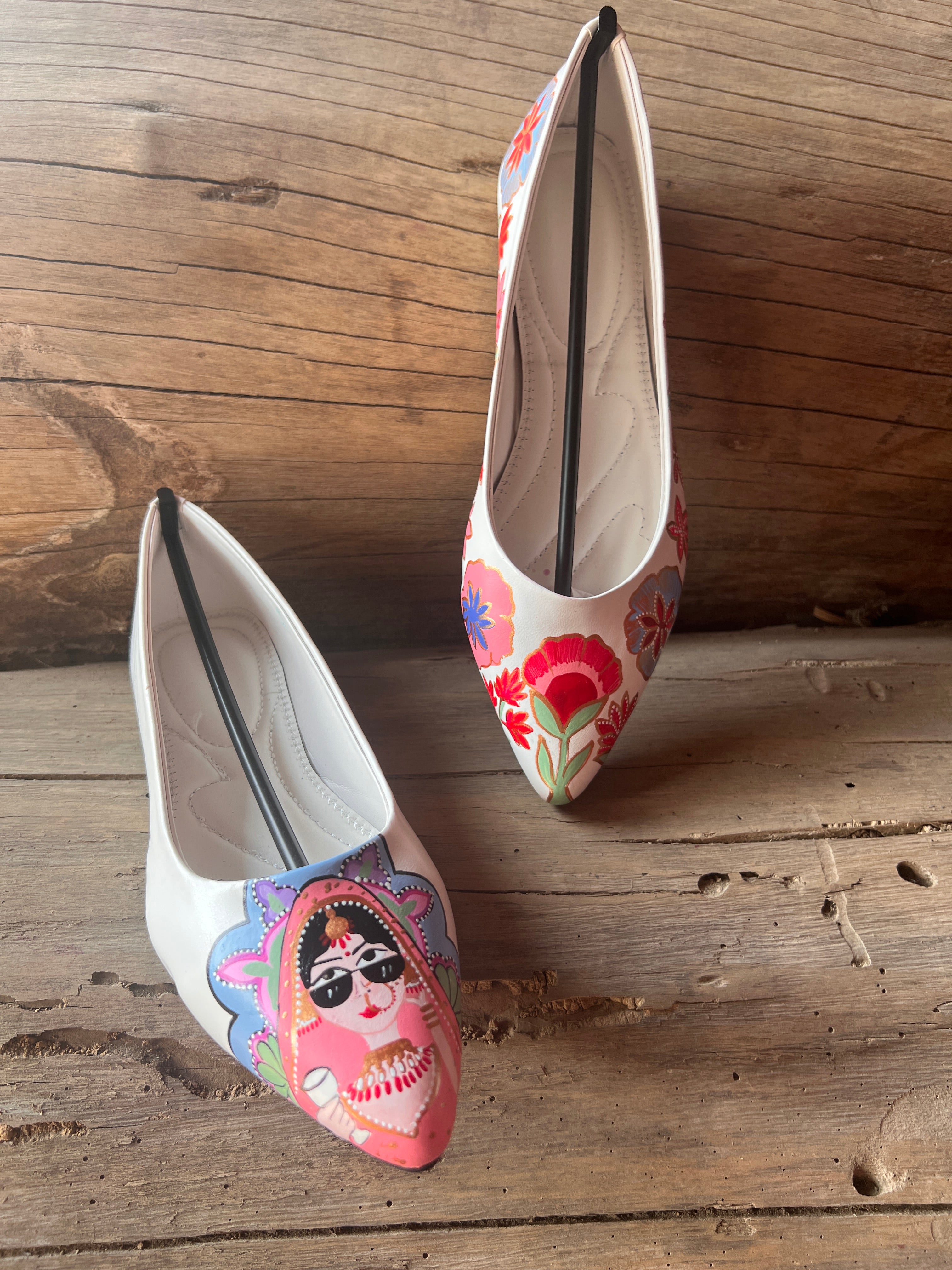 Pastel dulhaniya pointed juttis