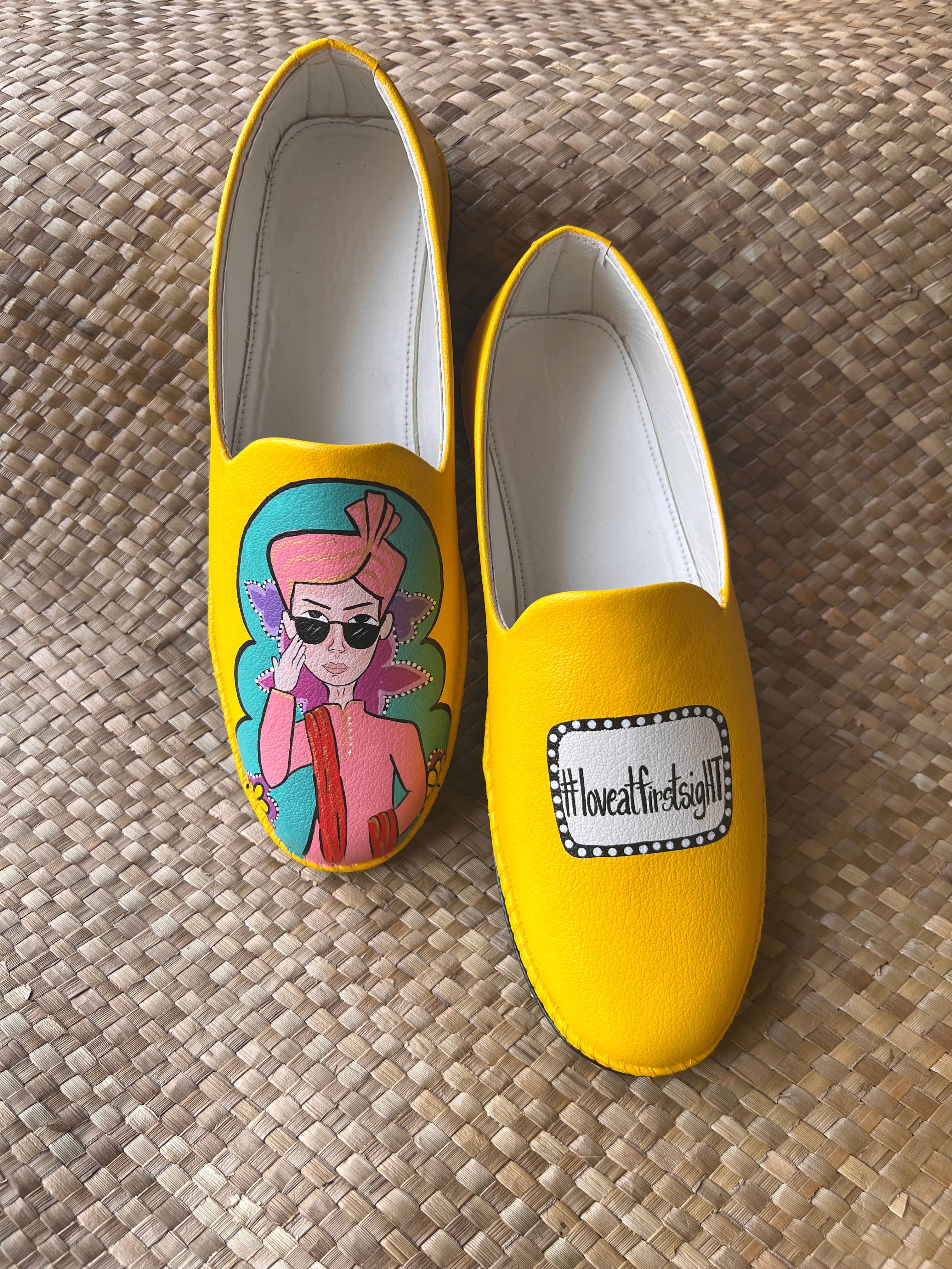 yellow juttis couple combo