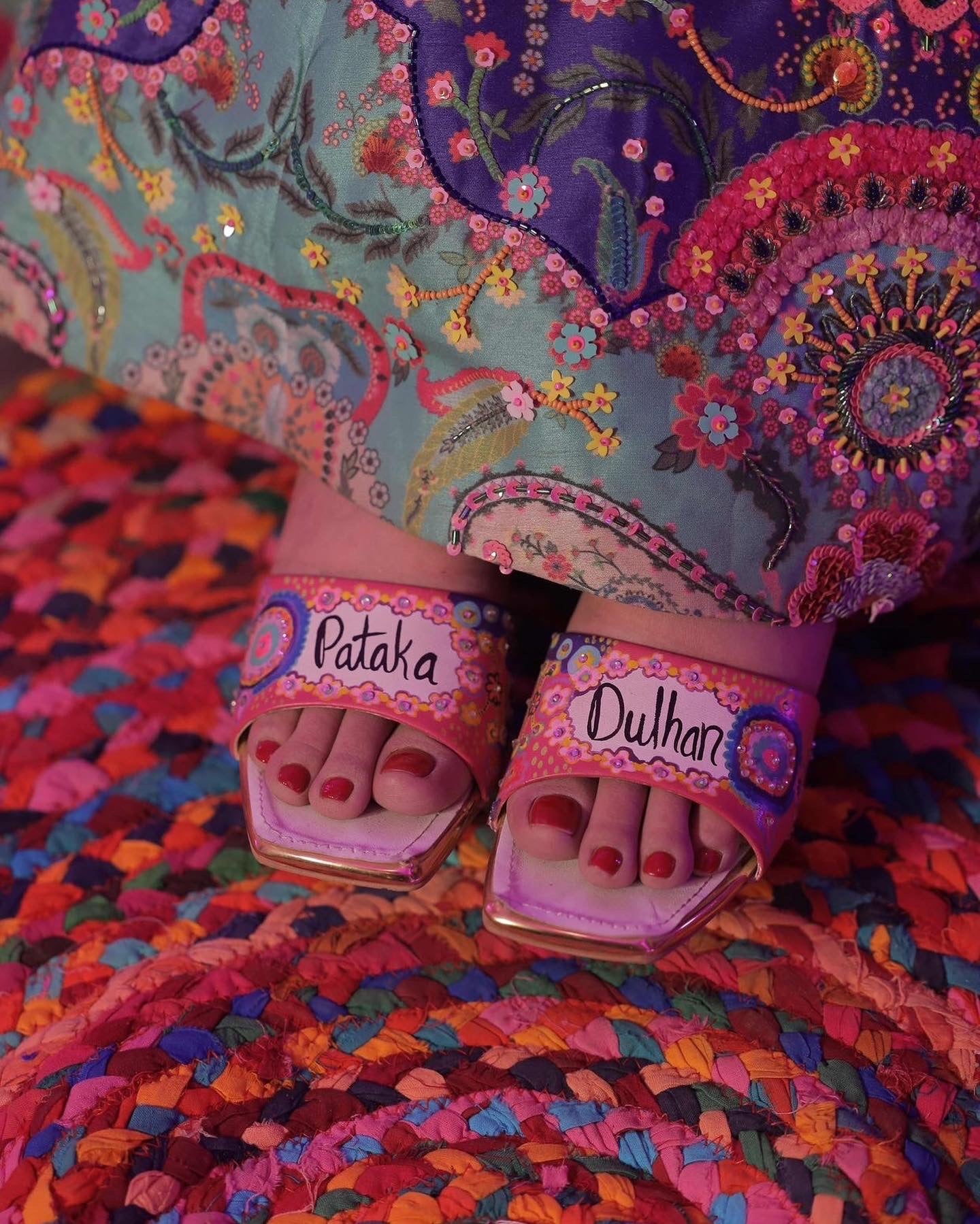 Pataka Dulhan- Multi Color Heels