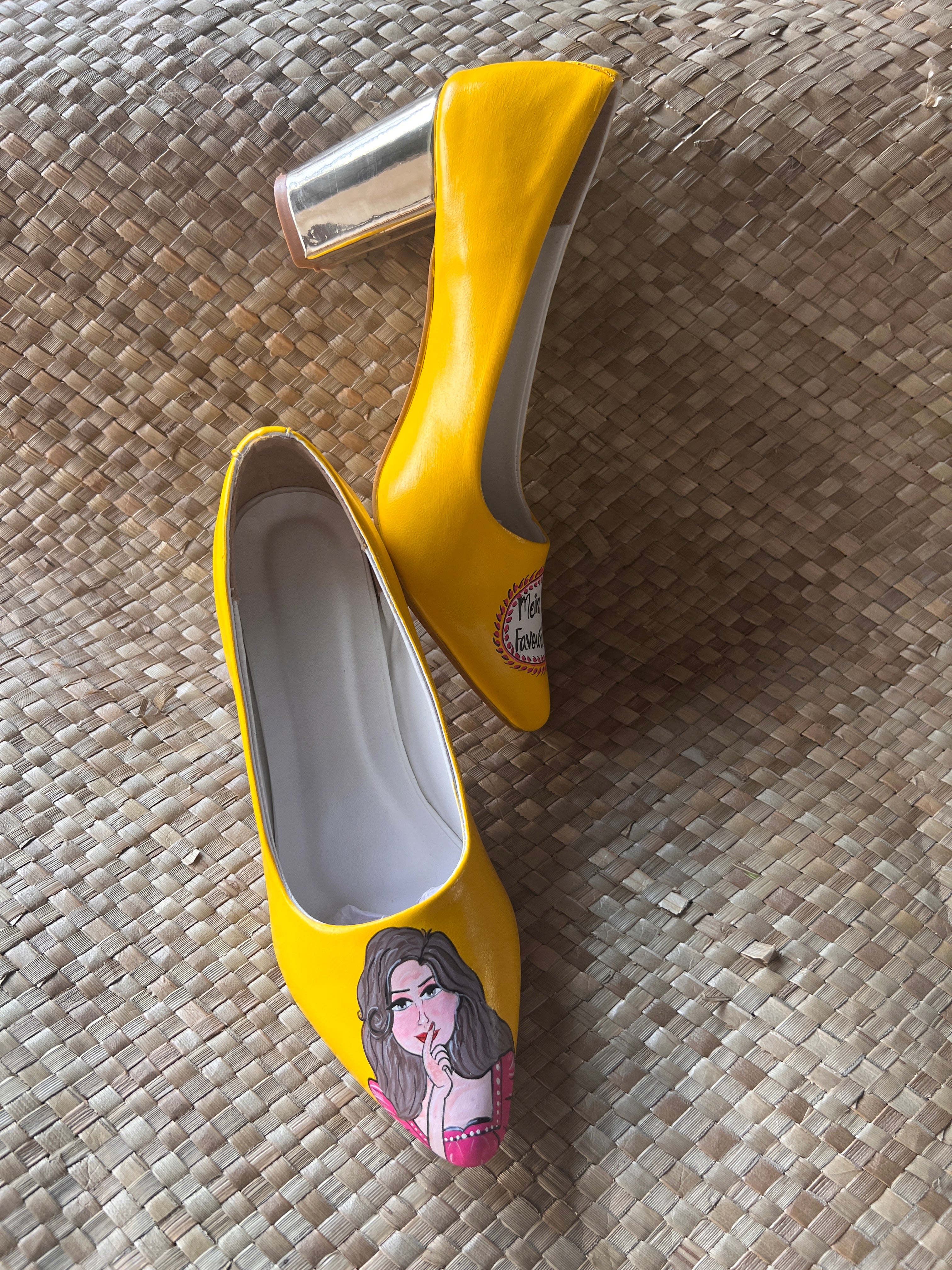 Yellow Mein Apni Favourite Hun 3.5 Heel